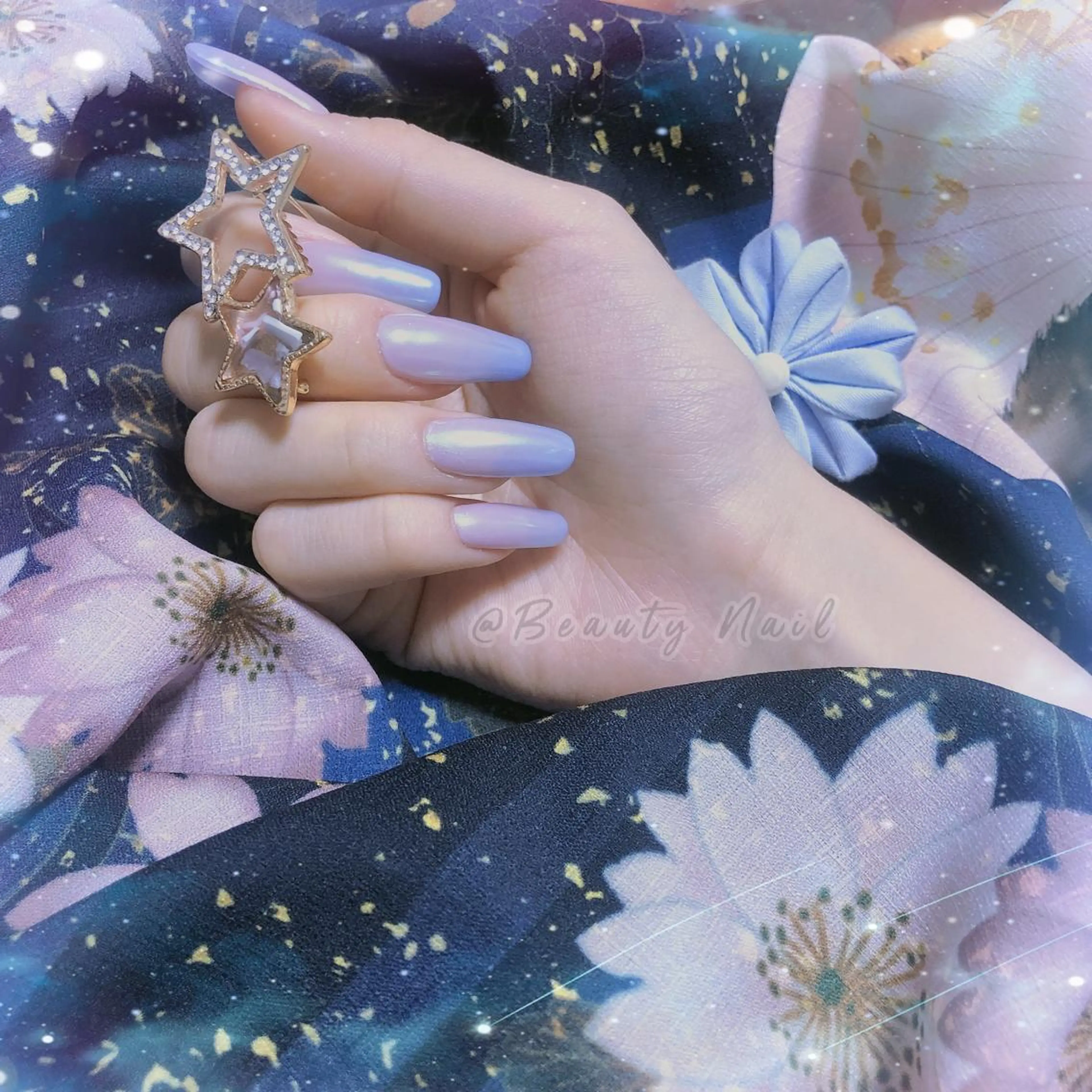 ネイル ミラーネイル シンプルネイル Moonstone Salon所属・Moonstone Salonのネイルデザイン