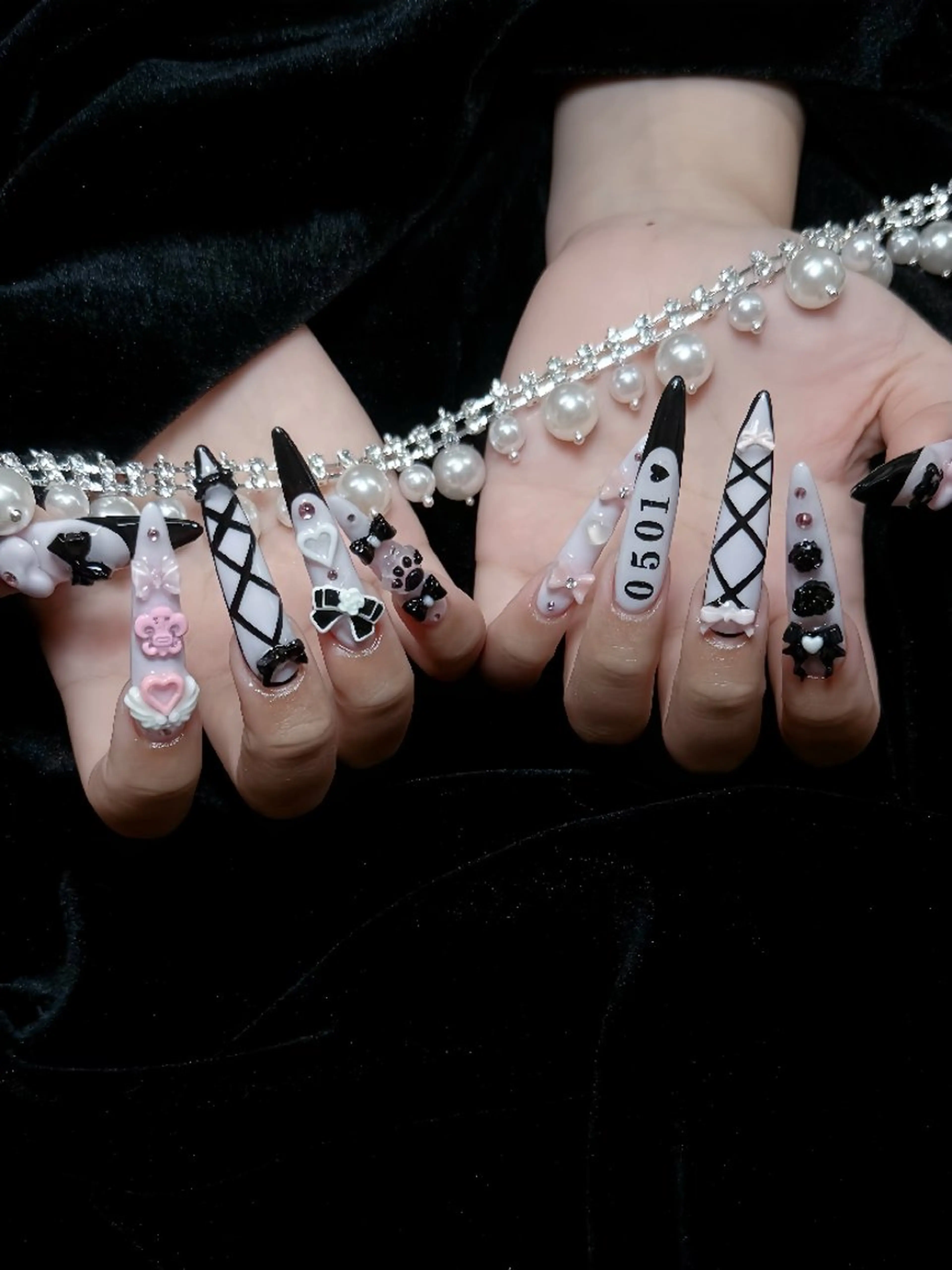 ネイル ENsalon AKIRAのネイルデザイン