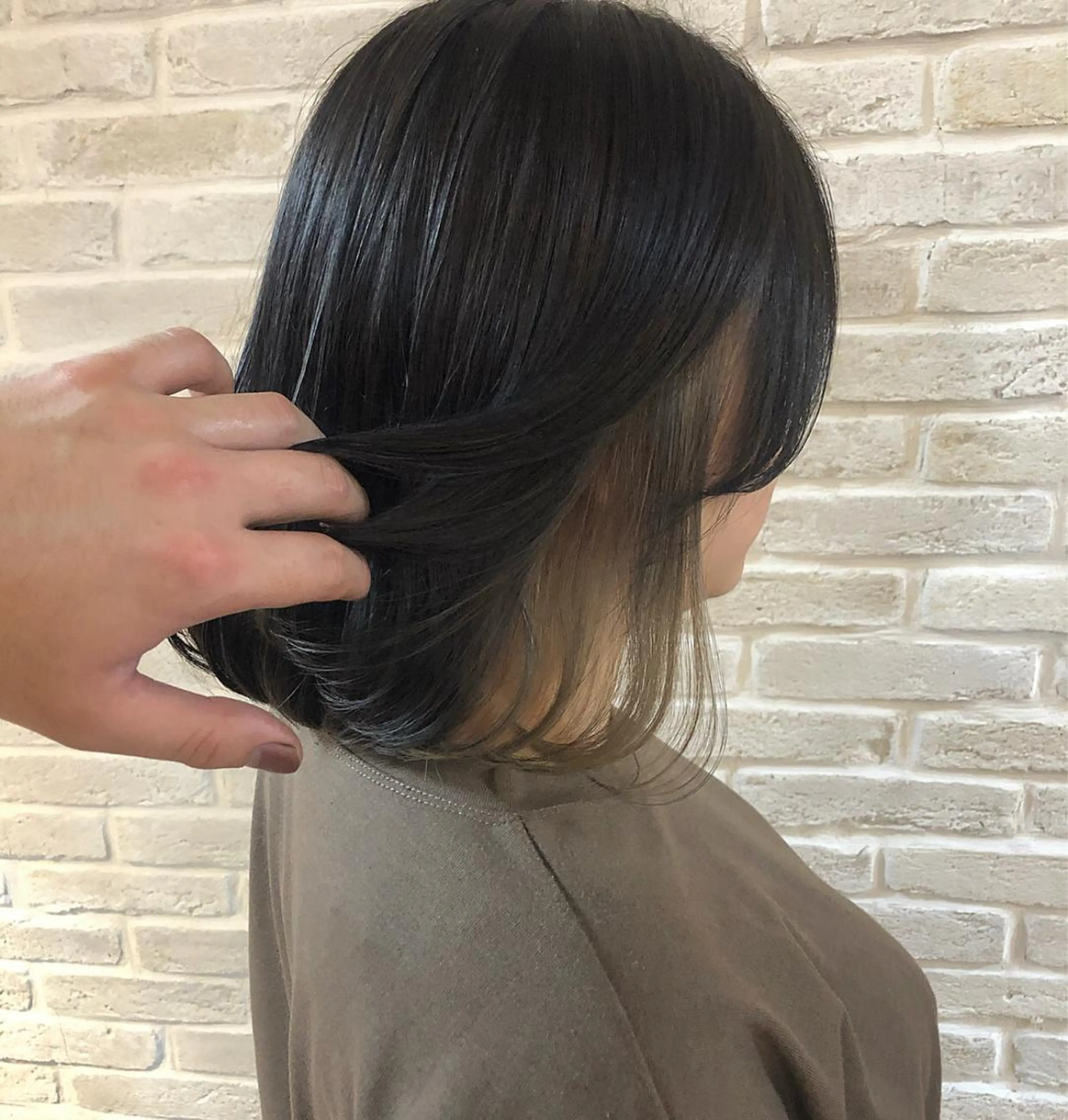 ショート カラー シルバー デザインカット hair salon Ranun髪質改善のヘアスタイル