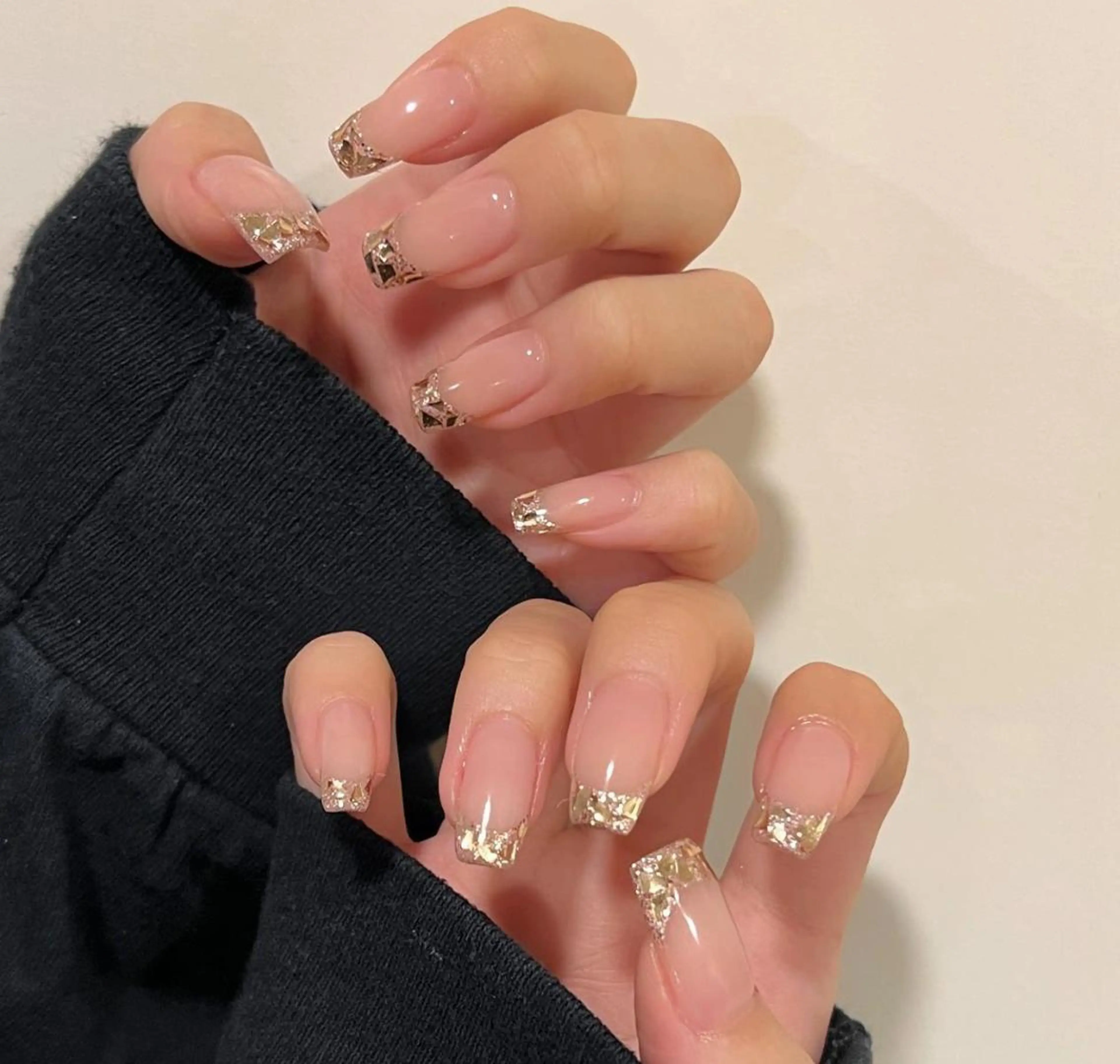 ネイル フレンチネイル ガラスフレンチ ミラーネイル Queens momoのネイルデザイン