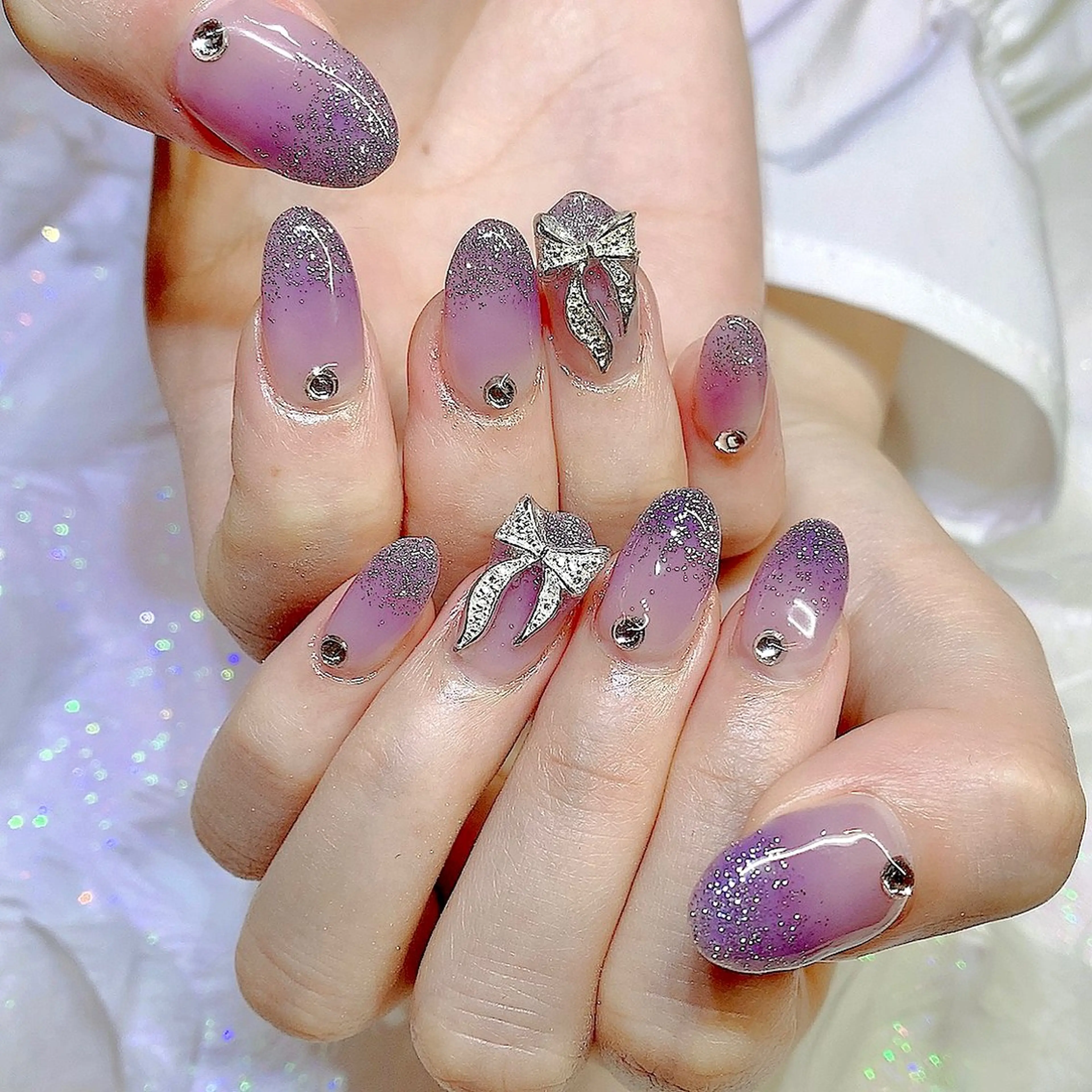 ネイル キラキラネイル 韓国ネイル 持ち込み ストーンネイル ワンホンネイル シェアサロンLei.g(レイジー)所属・3Dアートネイル💗 都築レナのネイルデザイン
