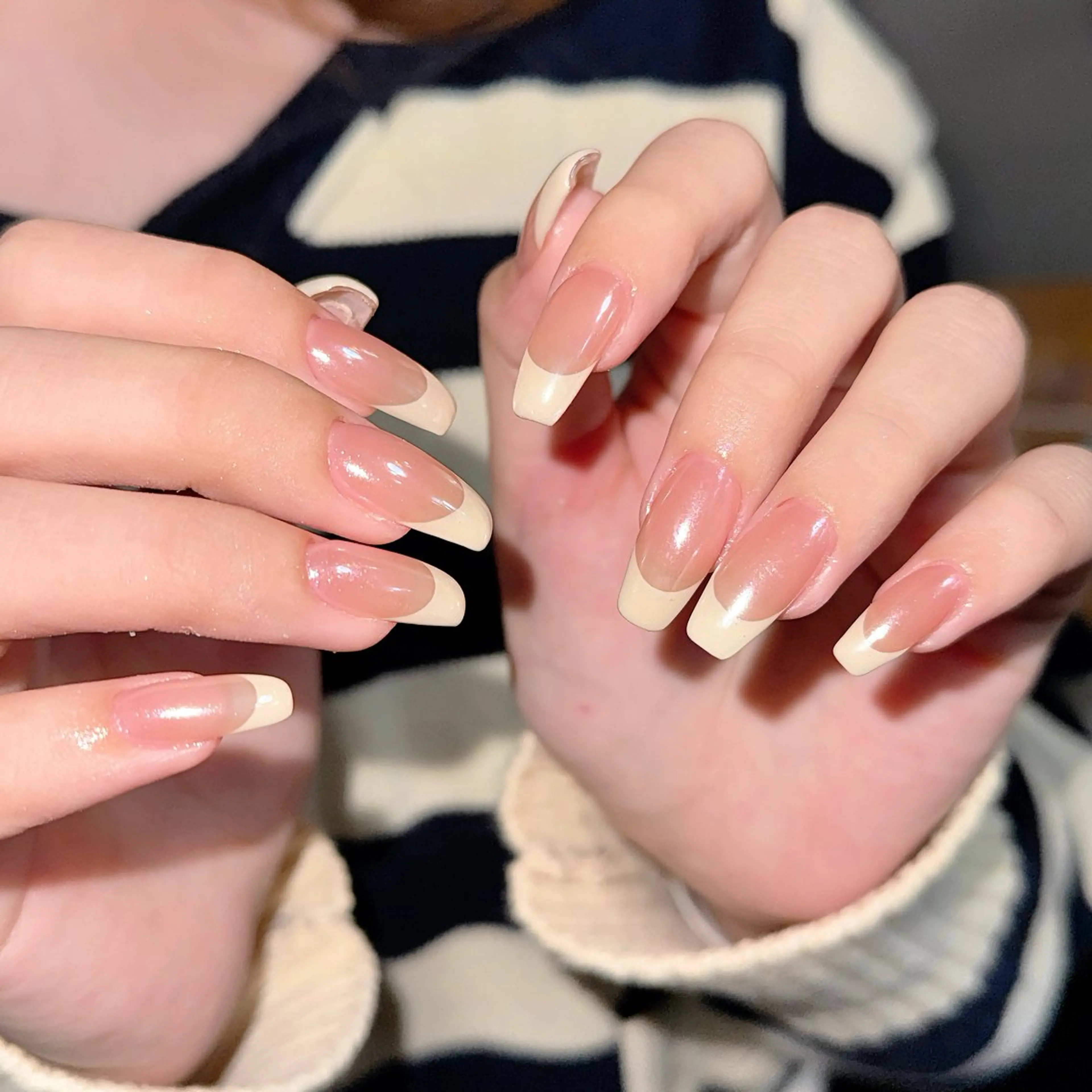 ネイル フラッシュネイル フレンチネイル ミラーネイル ワンカラーネイル 赤色 ハンドネイル 🫧OPELIA NAIL渋谷🫧のネイルデザイン
