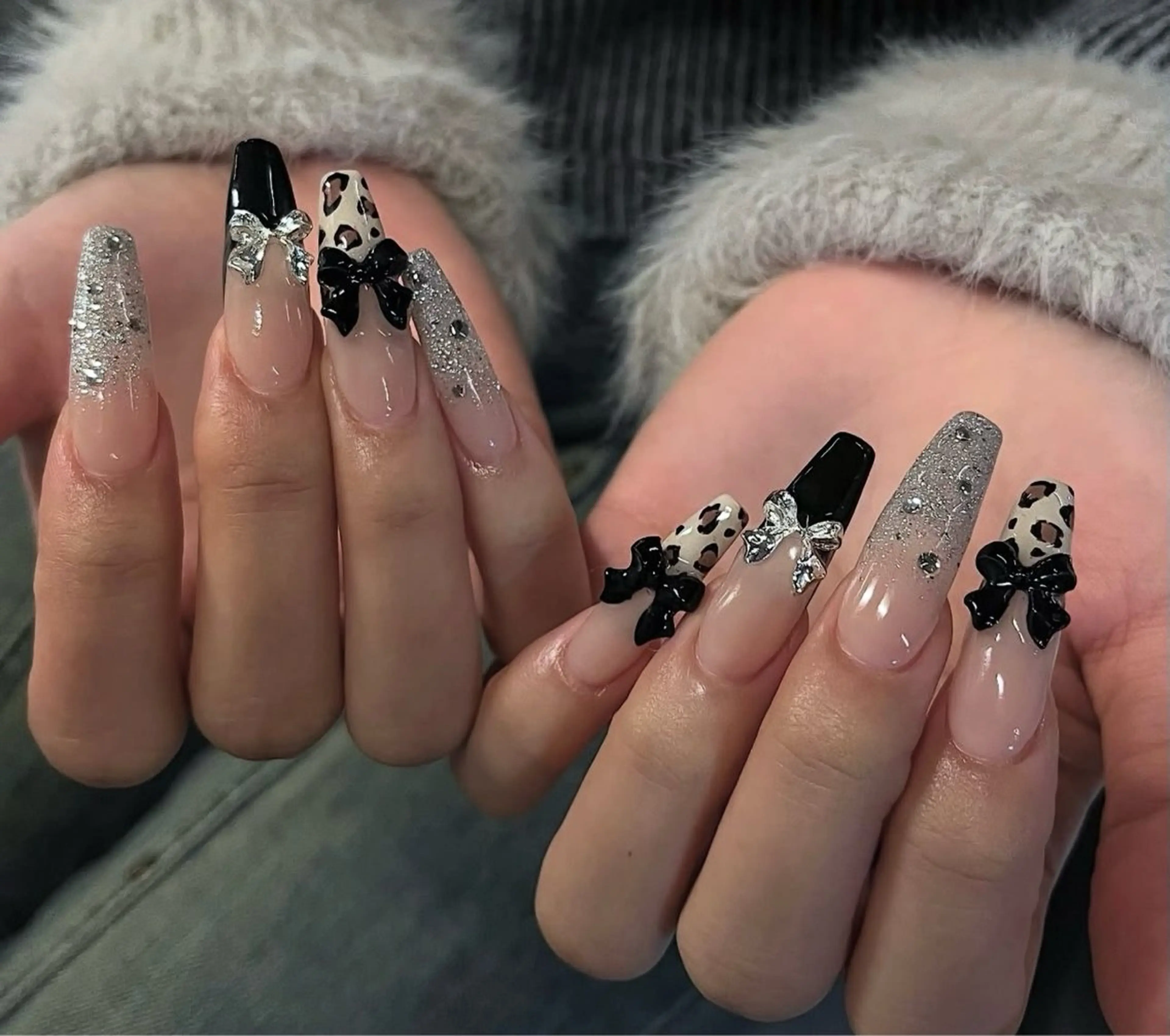 ネイル グラデーション キラキラネイル ワンカラーネイル 冬ネイル Jenn Nail Salonのネイルデザイン