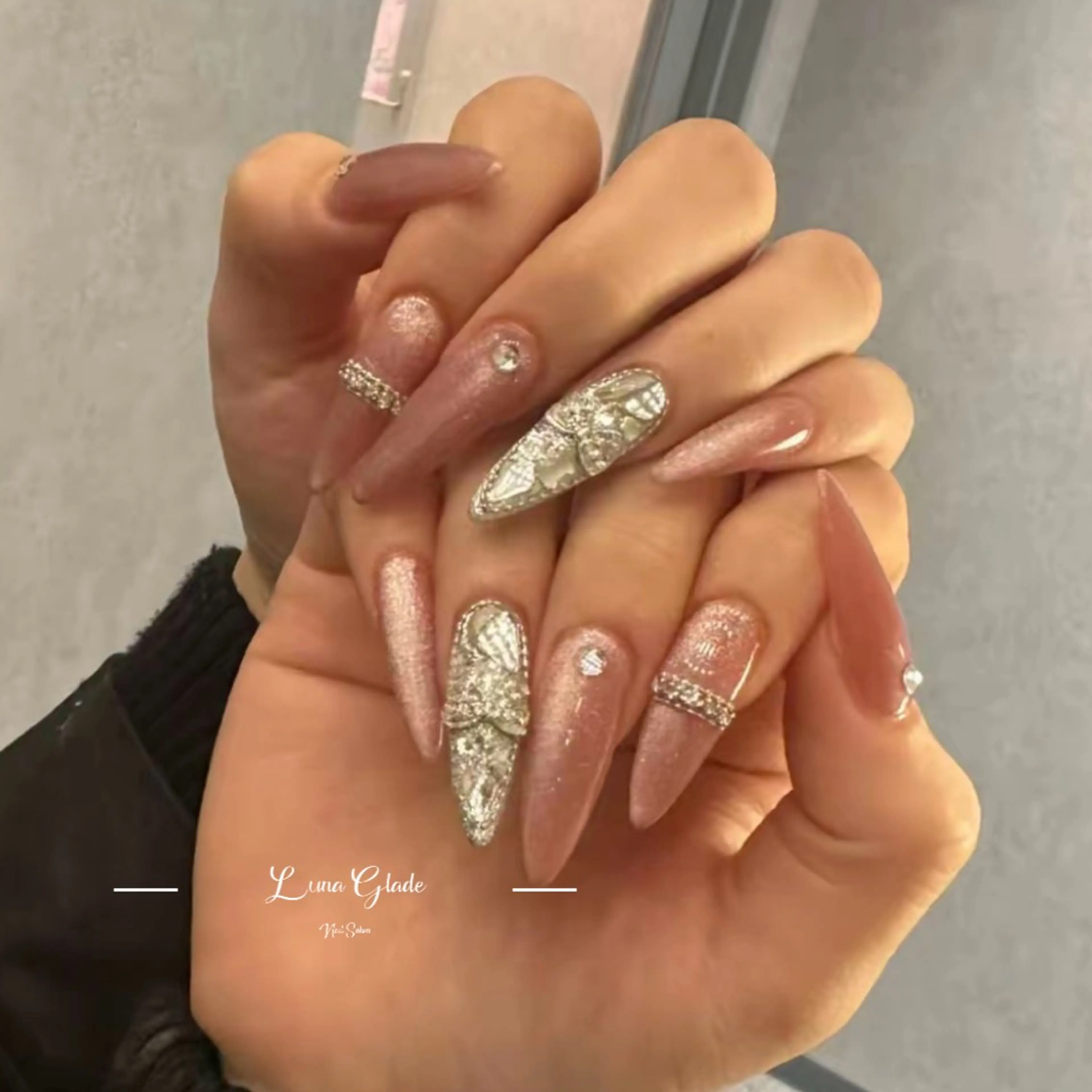 ネイル ハンドネイル Luna Glade Nail Salon所属・Luna Gladeのネイルデザイン
