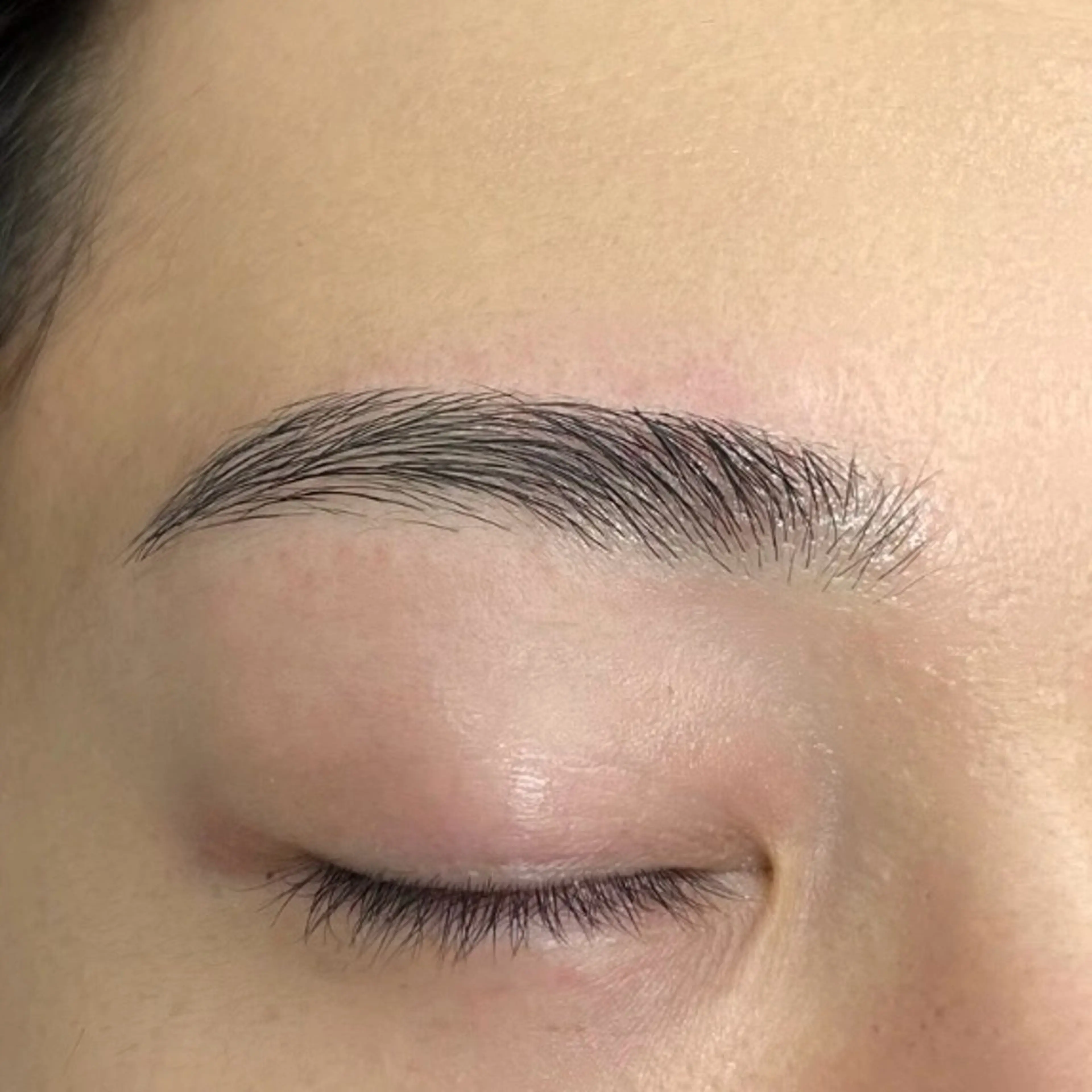 アイブロウ エサージュ新宿店 沙明のマツエク・マツパデザイン