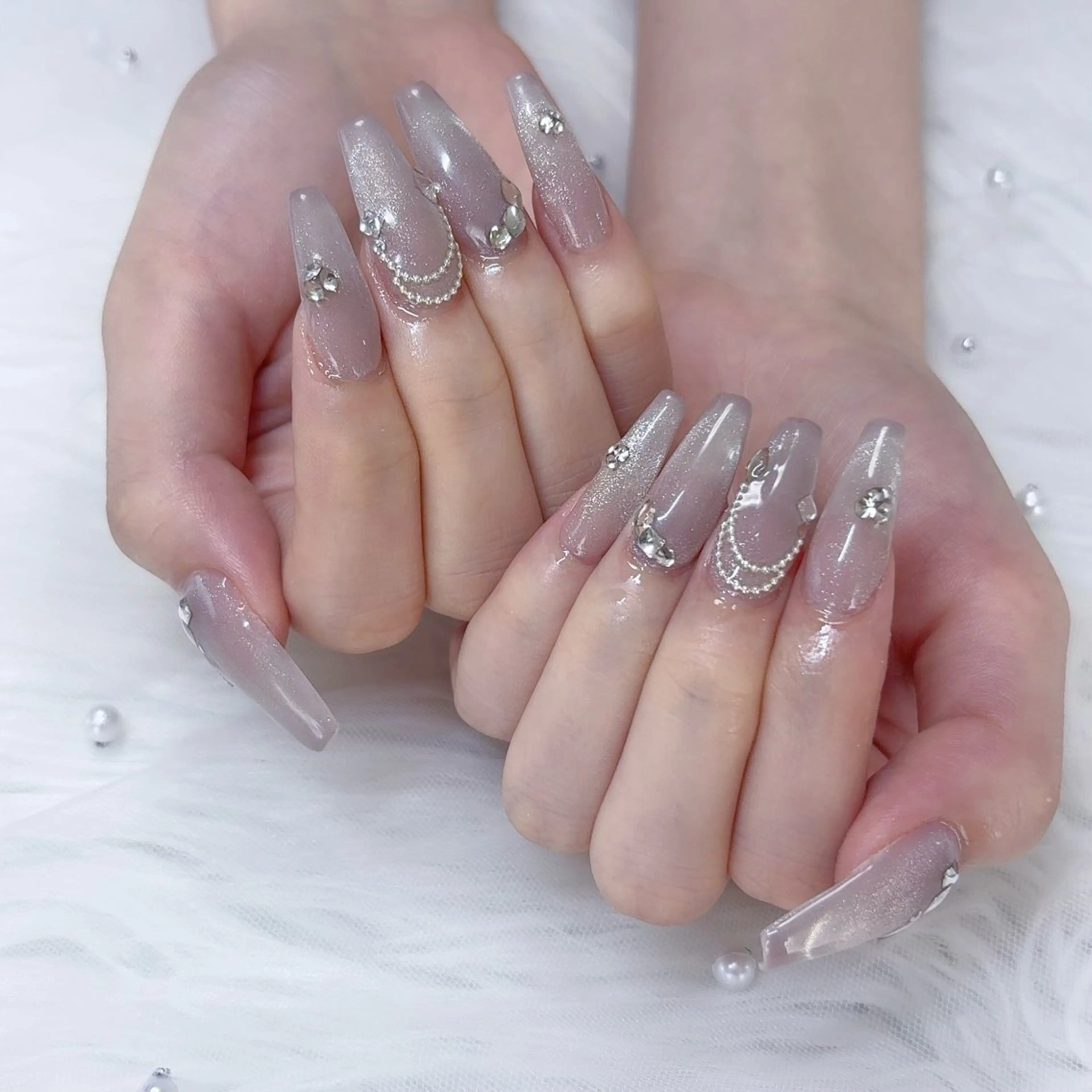 ネイル キラキラネイル ワンホンネイル ハンドネイル 🐝TOMO🎀ིྀ 【パラジェル取扱店】のネイルデザイン