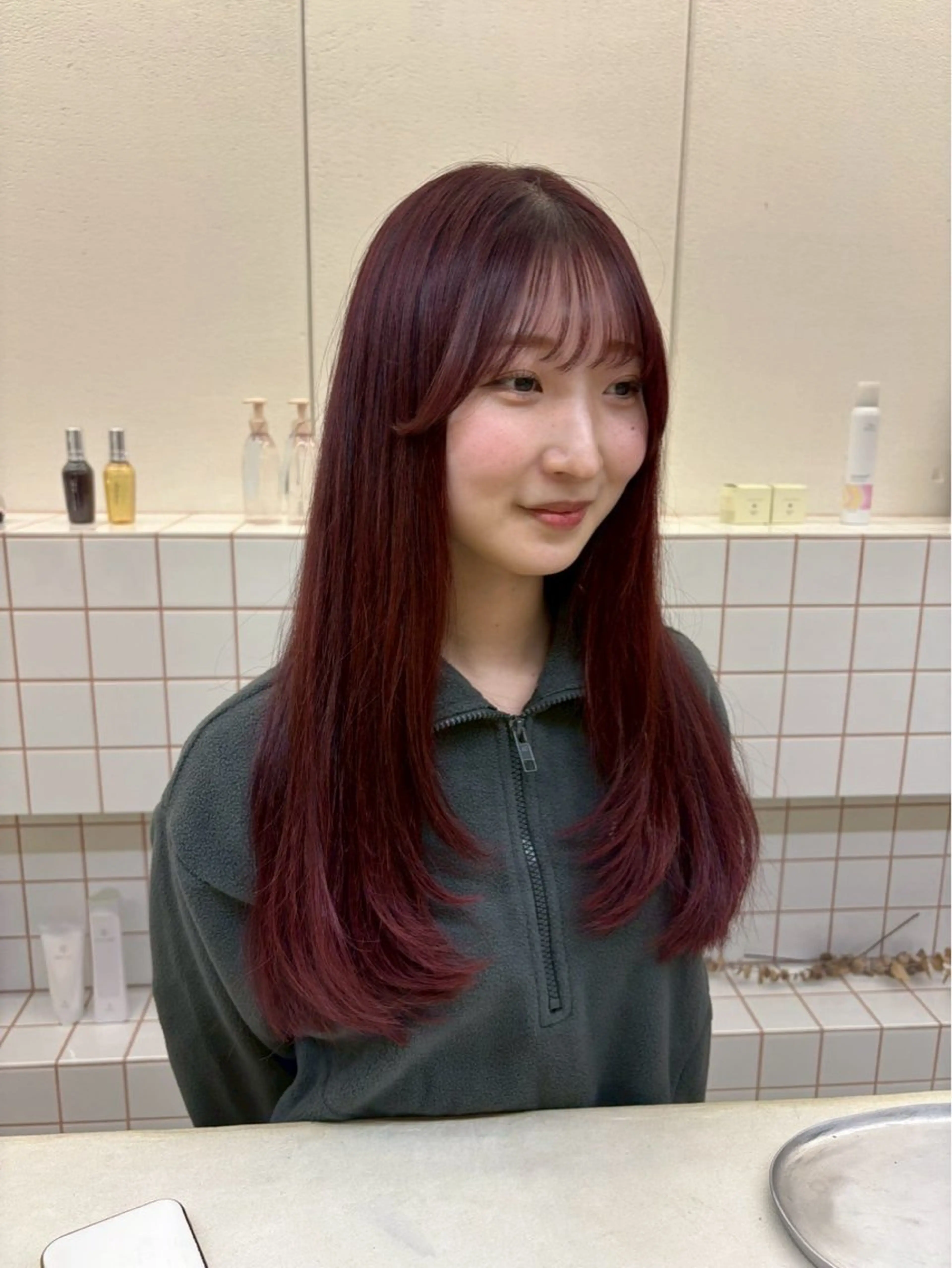 カラー 🌷花屋併設🌷 岡本明日実のヘアスタイル