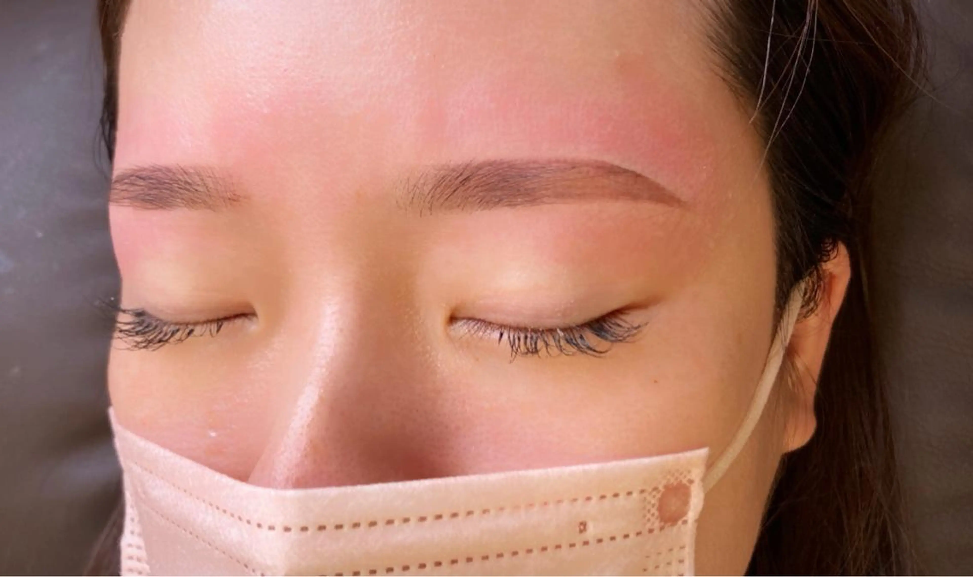 アイブロウ 眉カット 眉毛ワックス脱毛 紬麦　池袋店所属・すずき まいのマツエク・マツパデザイン