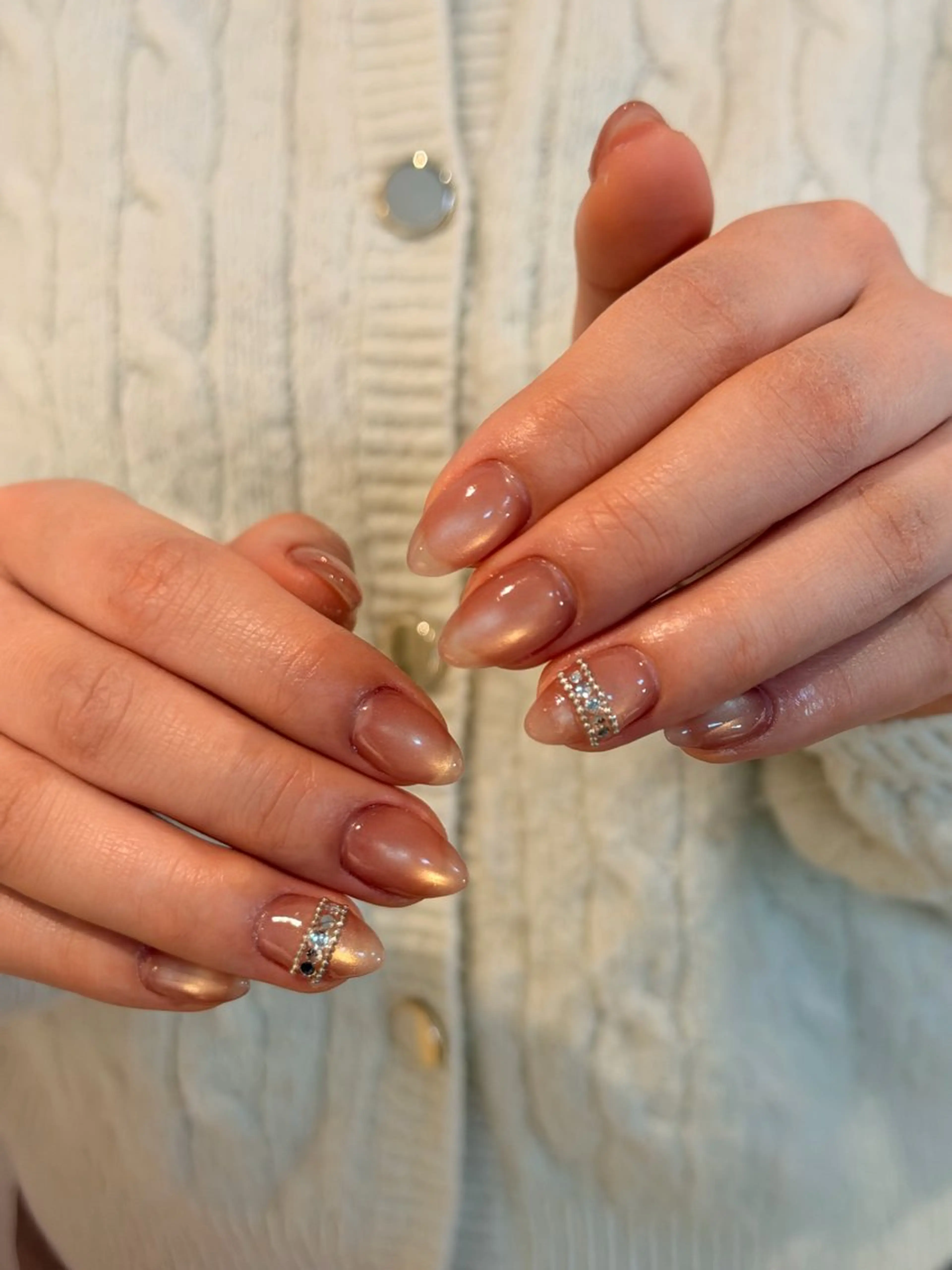 ネイル マグネットネイル アイブロウ,ネイル /momoの眉毛・アイブロウイメージ