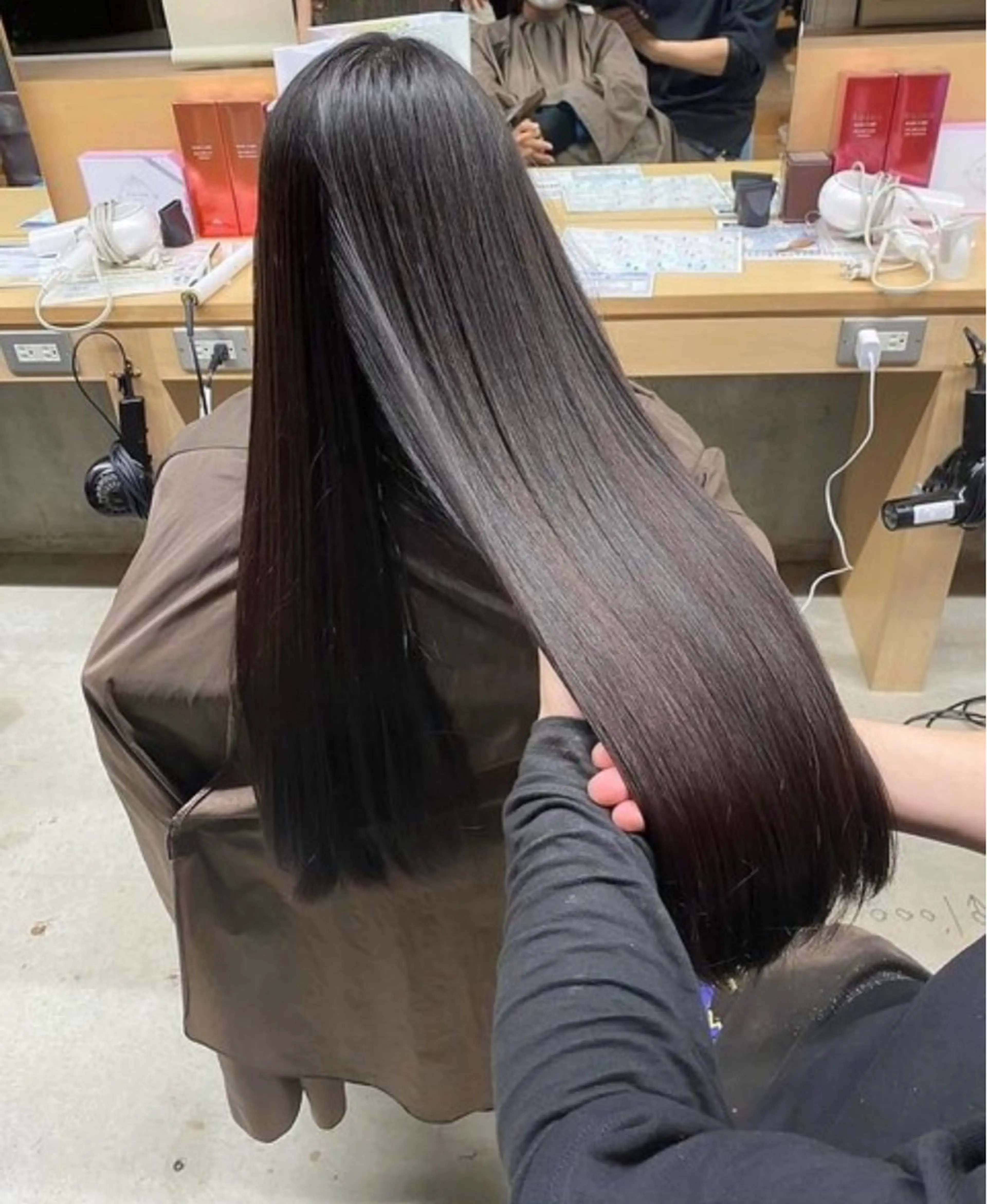 ロング カラー 髪質改善 ヘアカラー トリートメント 上原 心のヘアスタイル