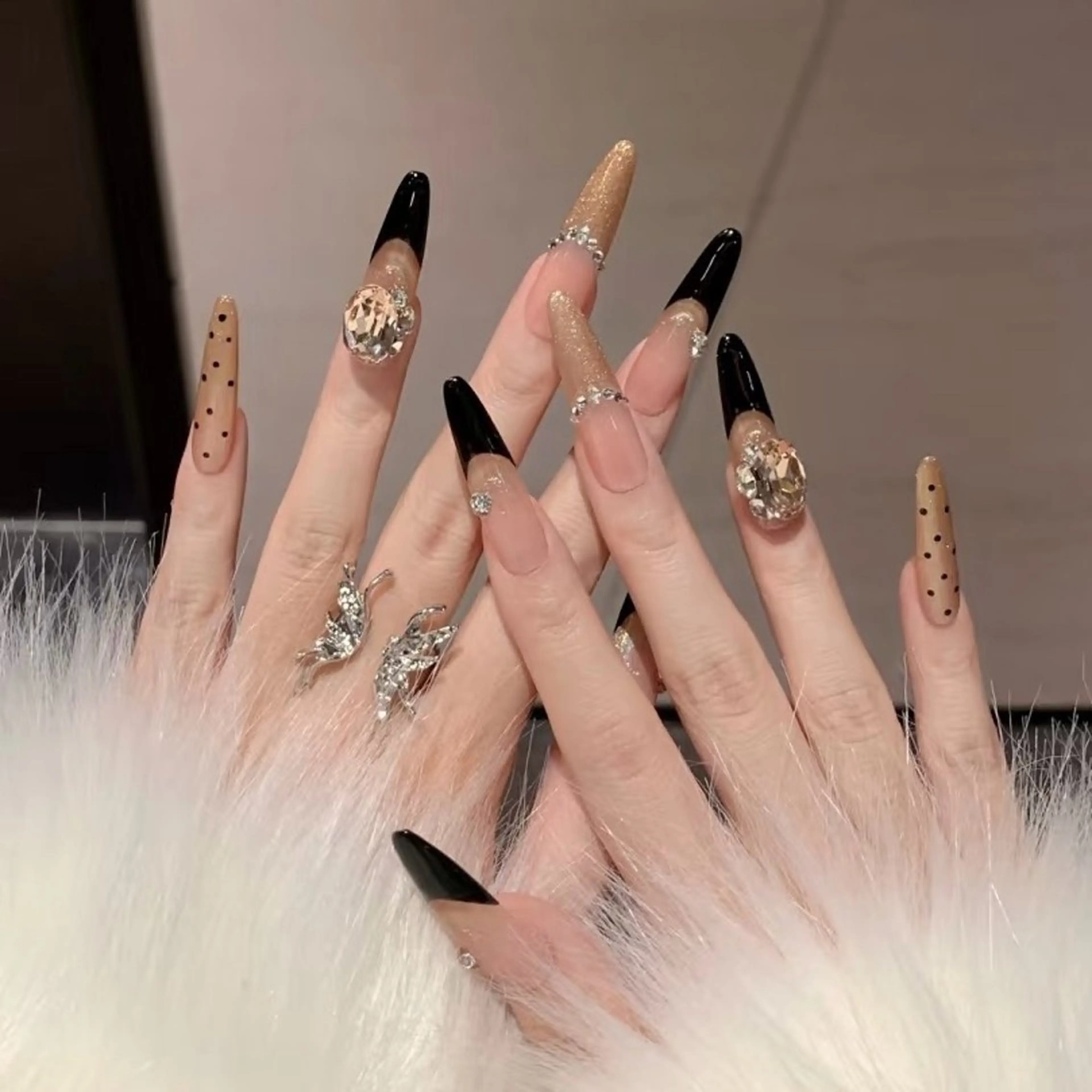 ネイル Hana  NAIL所属・新宿YISInail スカルプ専門店のネイルデザイン