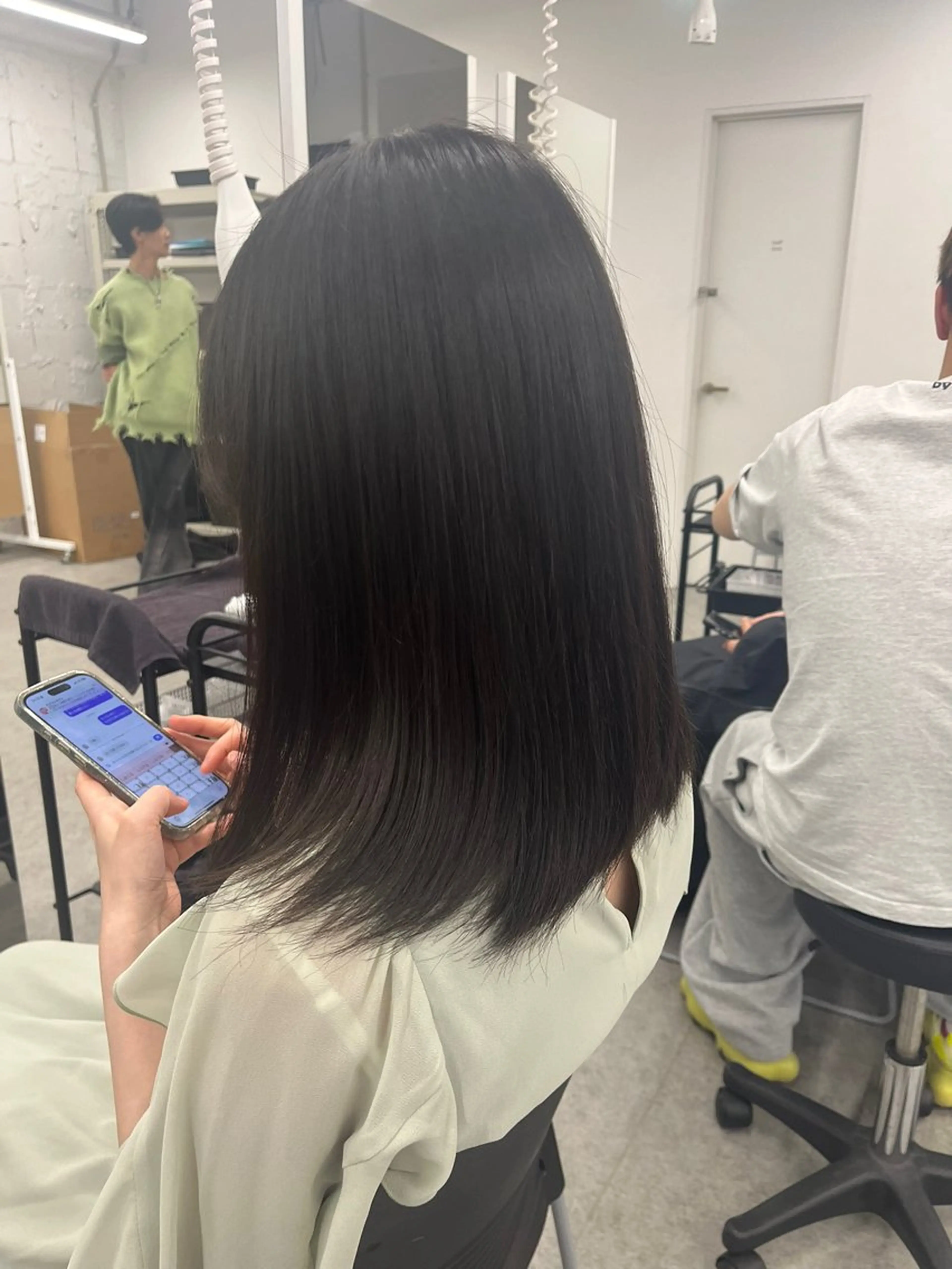 ミディアム カラー グレージュ 髪質改善 赤み消し透明感🩶 銀座Ryota🩶のヘアスタイル