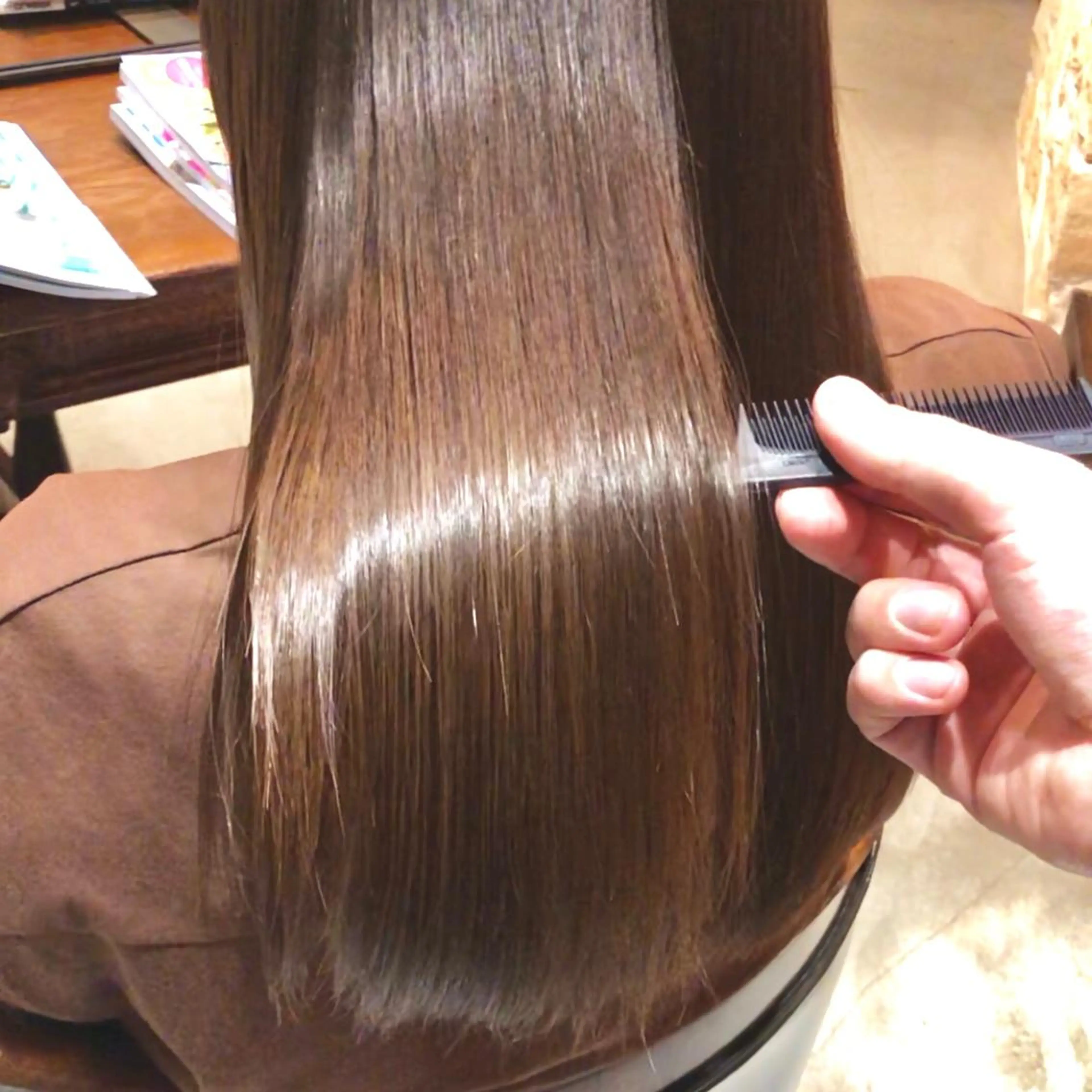 【皆様】前髪(顔まわり)縮毛矯正 & oggiottoトリートメント➕前髪カットサービスの写真