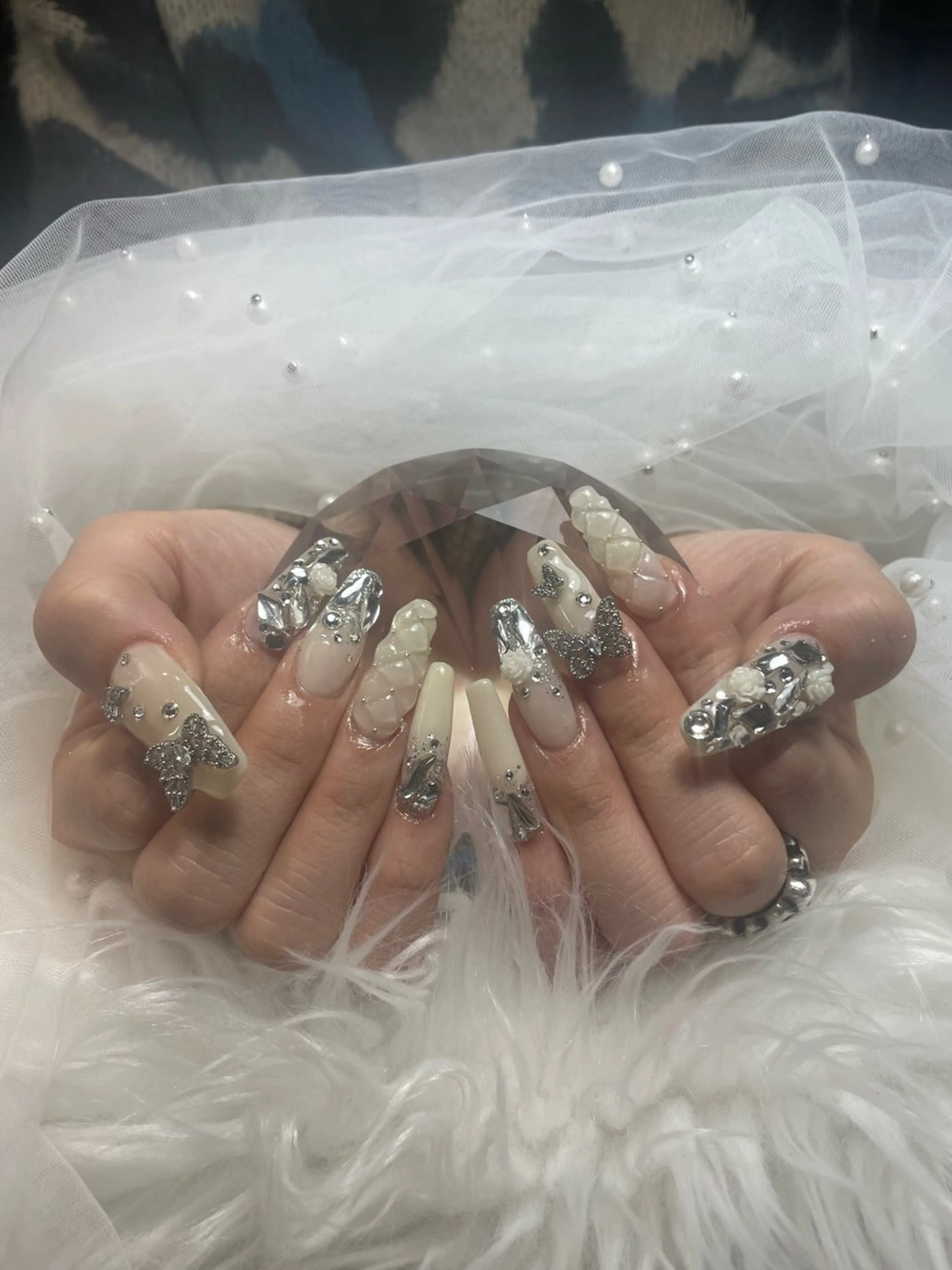 ネイル スカルプネイル ホワイト ハンドネイル Eclat さやのネイルデザイン