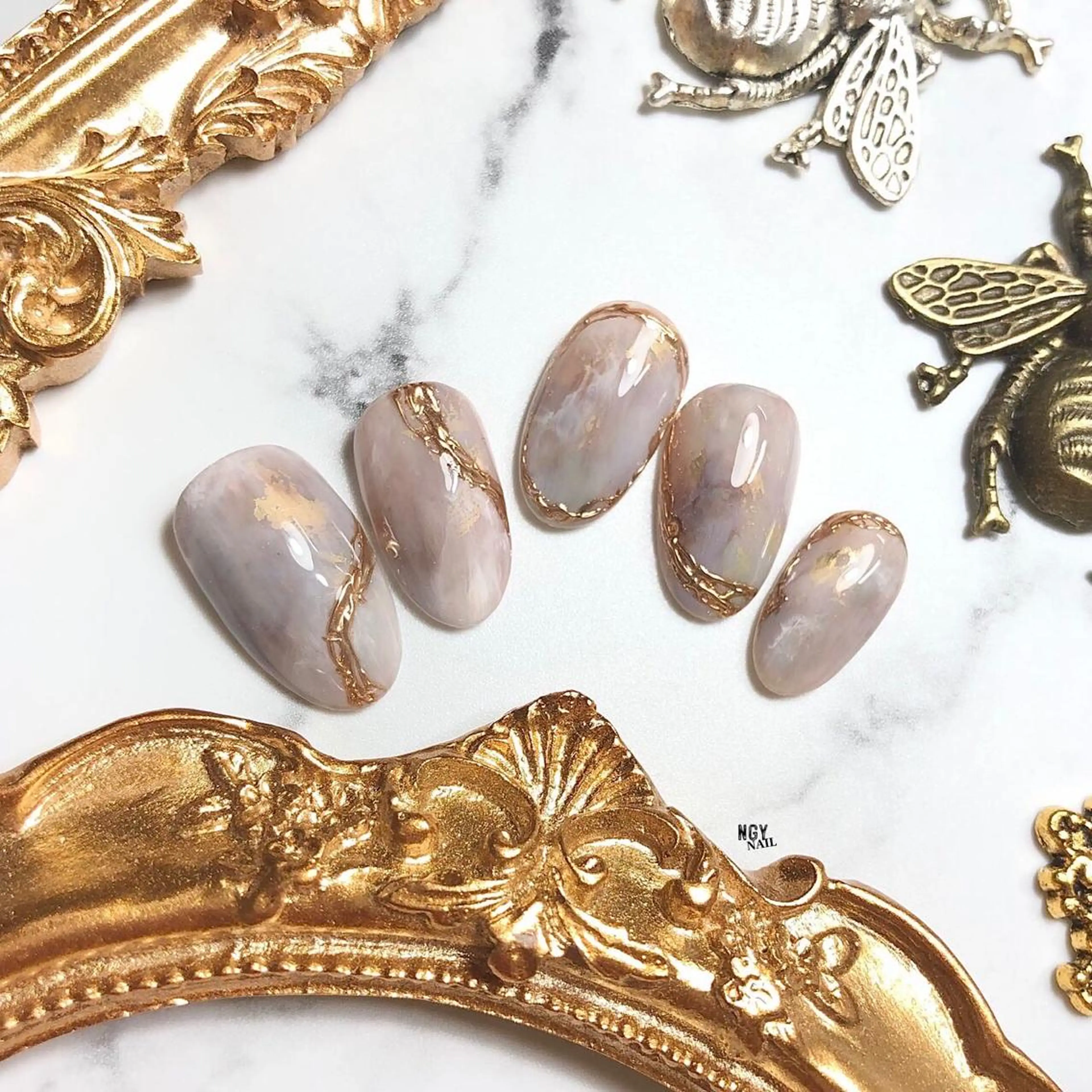 ネイル ジェルネイル 韓国ネイル 大理石ネイル(マーブル) ミラーネイル ニュアンスネイル ハンドネイル NAIL NOWのネイルデザイン