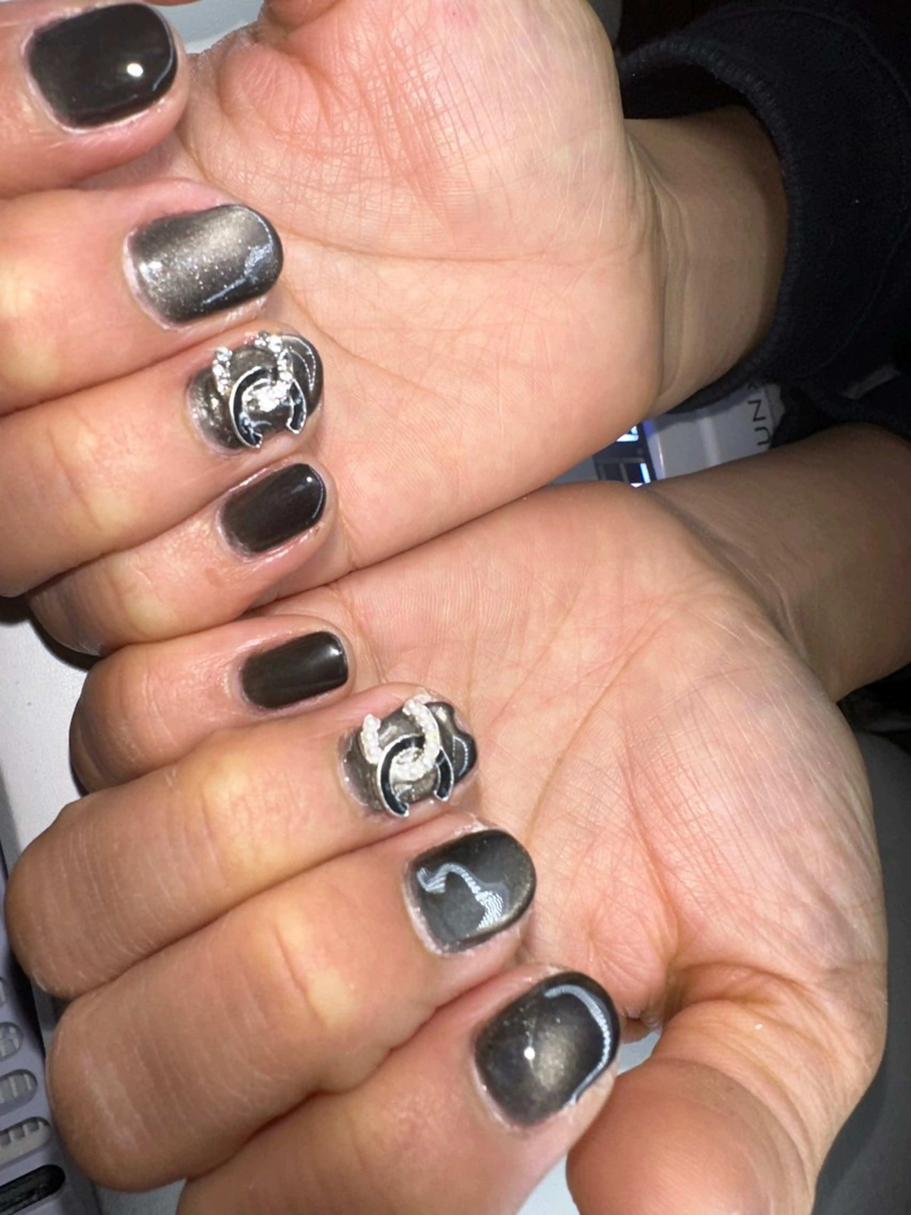 ショート ハンドネイル YOKOSUKA⚓️ NAILSのネイルデザイン