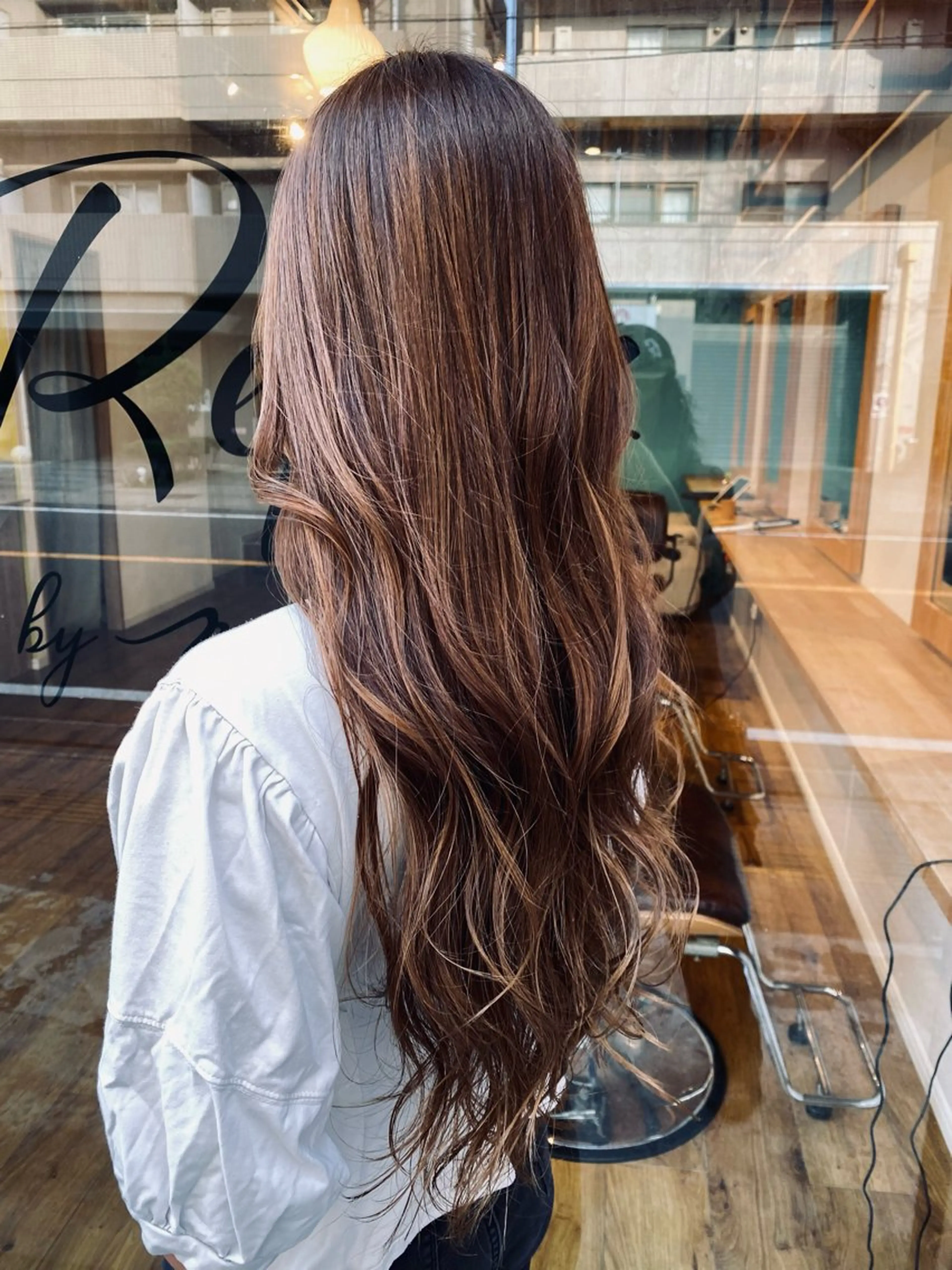 ロング カラー ブラウンカラー ナチュラルブラウン Repos by moi所属・RINA/特殊ヘア/ 高発色ワンカラーのヘアスタイル