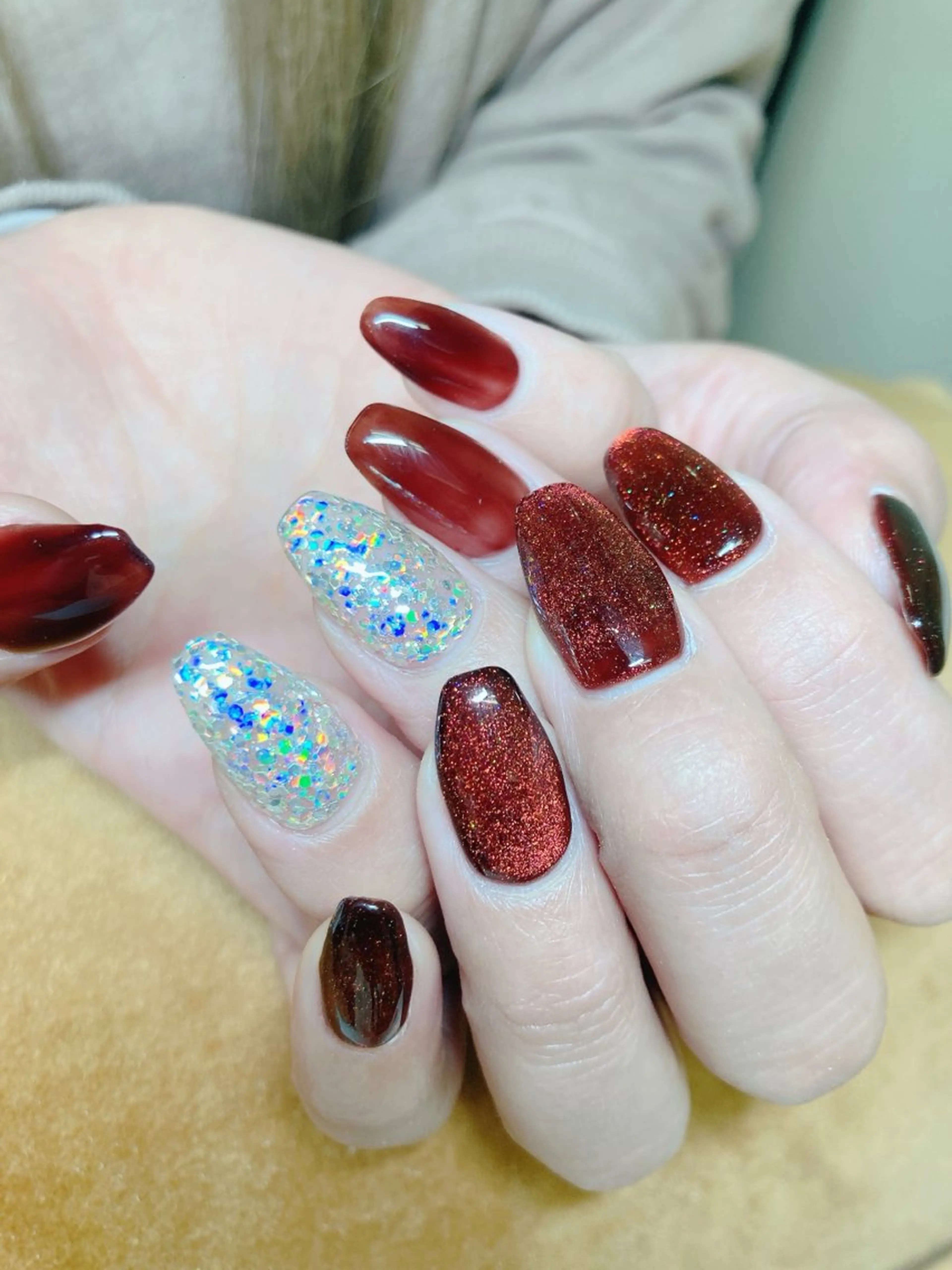 ネイル ECLAT エクラ所属・寺山 千鶴のネイルデザイン