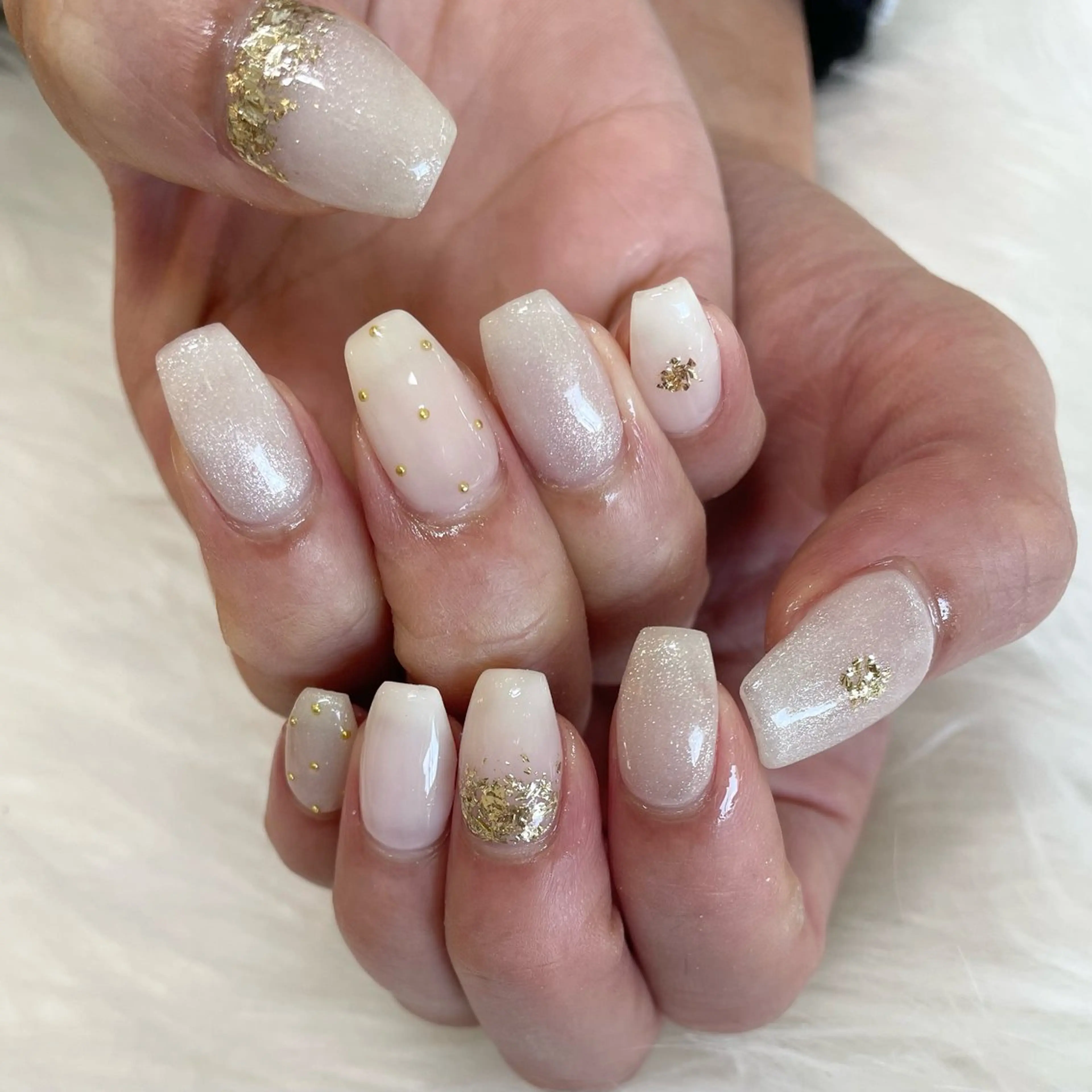 ネイル ホワイト Nail Salon Gummi.のネイルデザイン