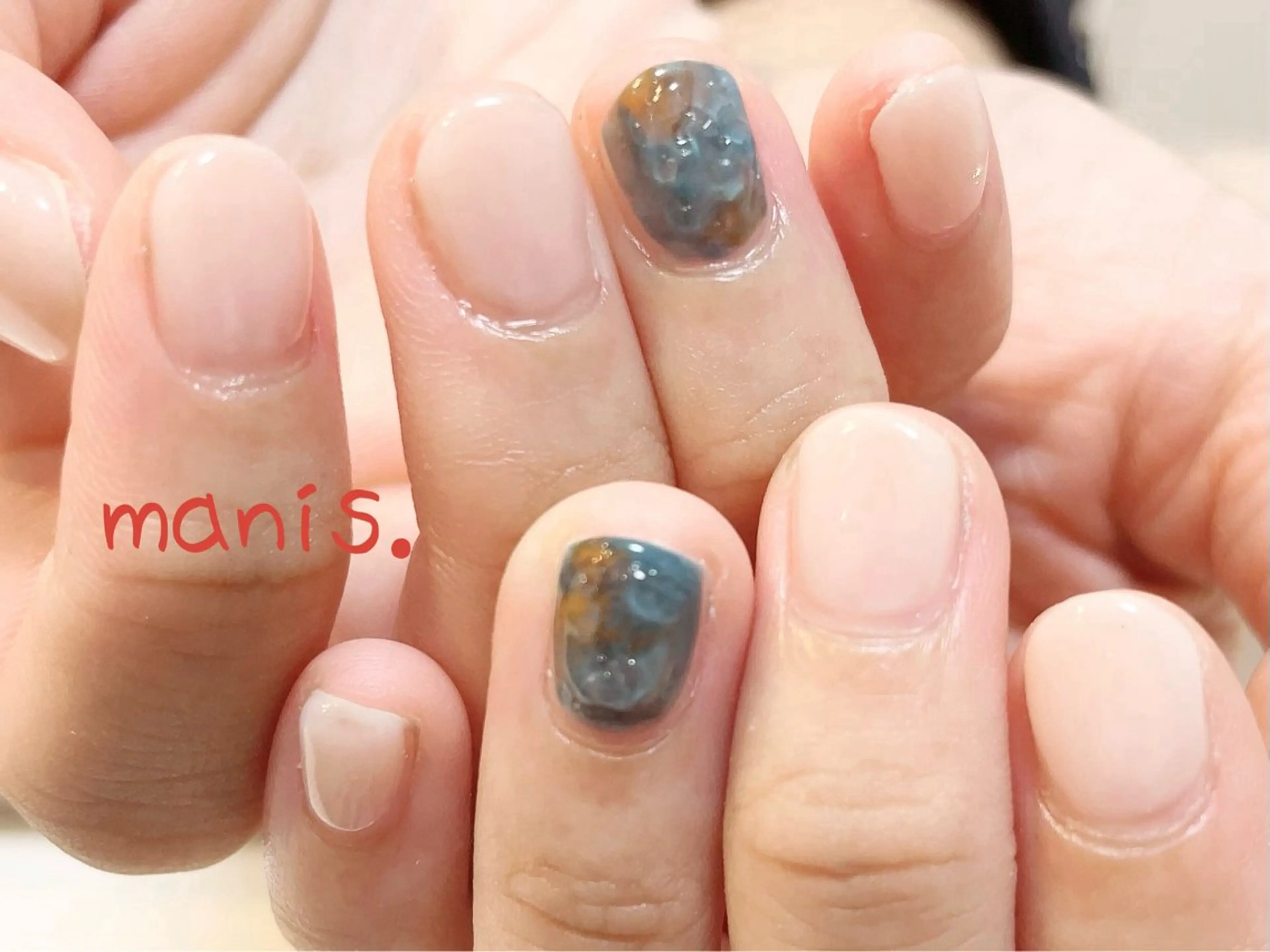 ネイル manis .のネイルデザイン
