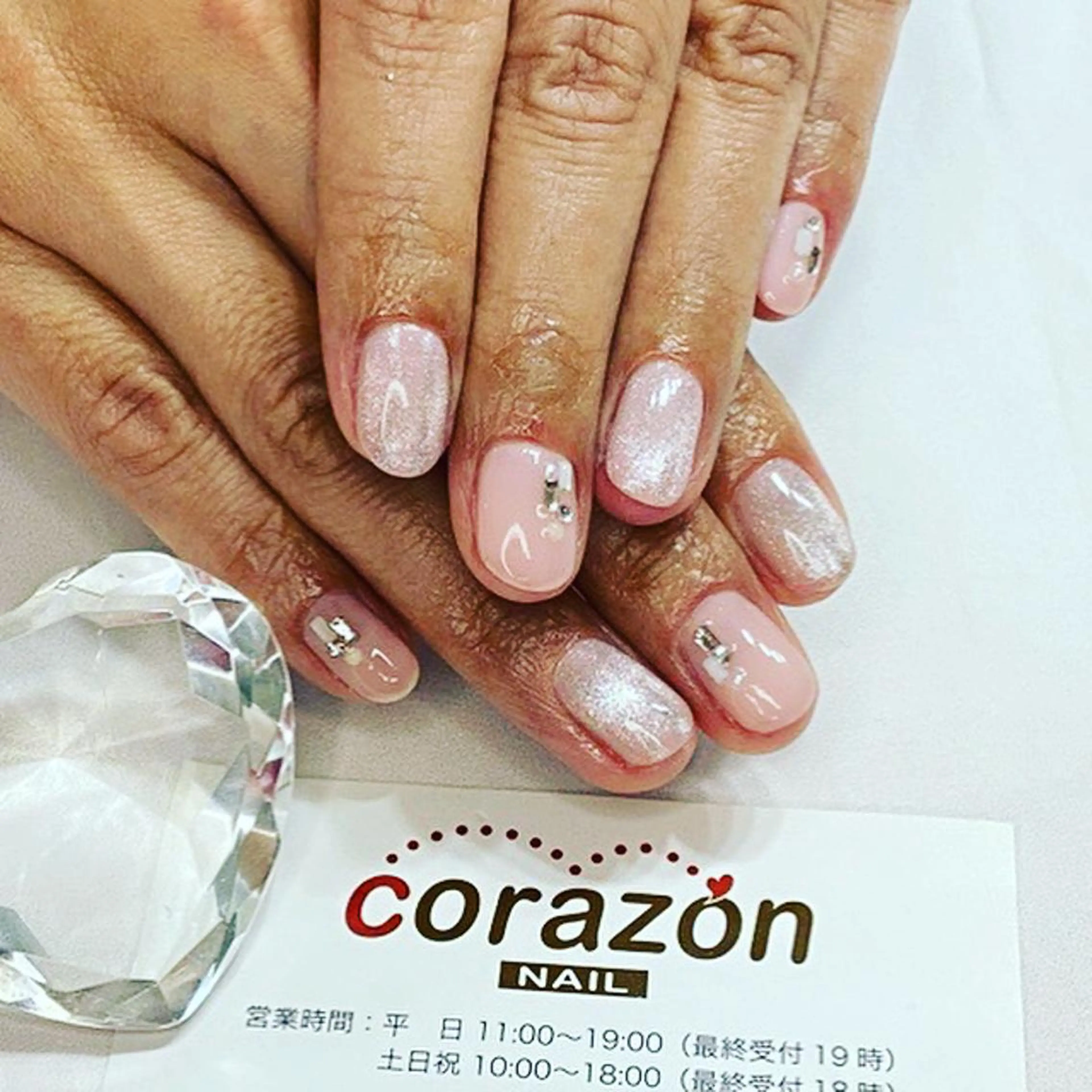 ネイル マグネットネイル ピンク シルバー corazon所属・ネイリスト aicoのネイルデザイン