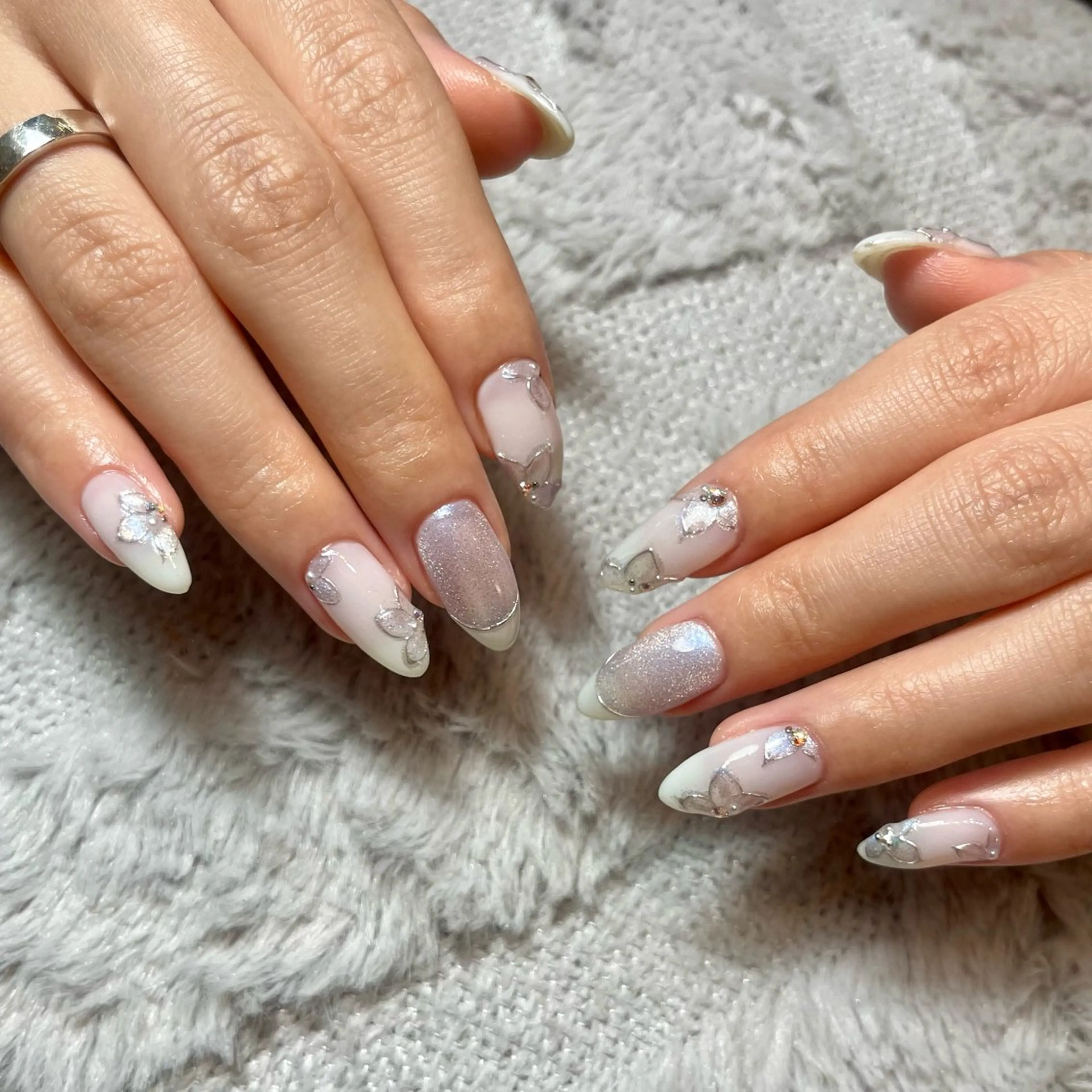 ネイル フラワーネイル 🫧Sunrich lu🤍のネイルデザイン