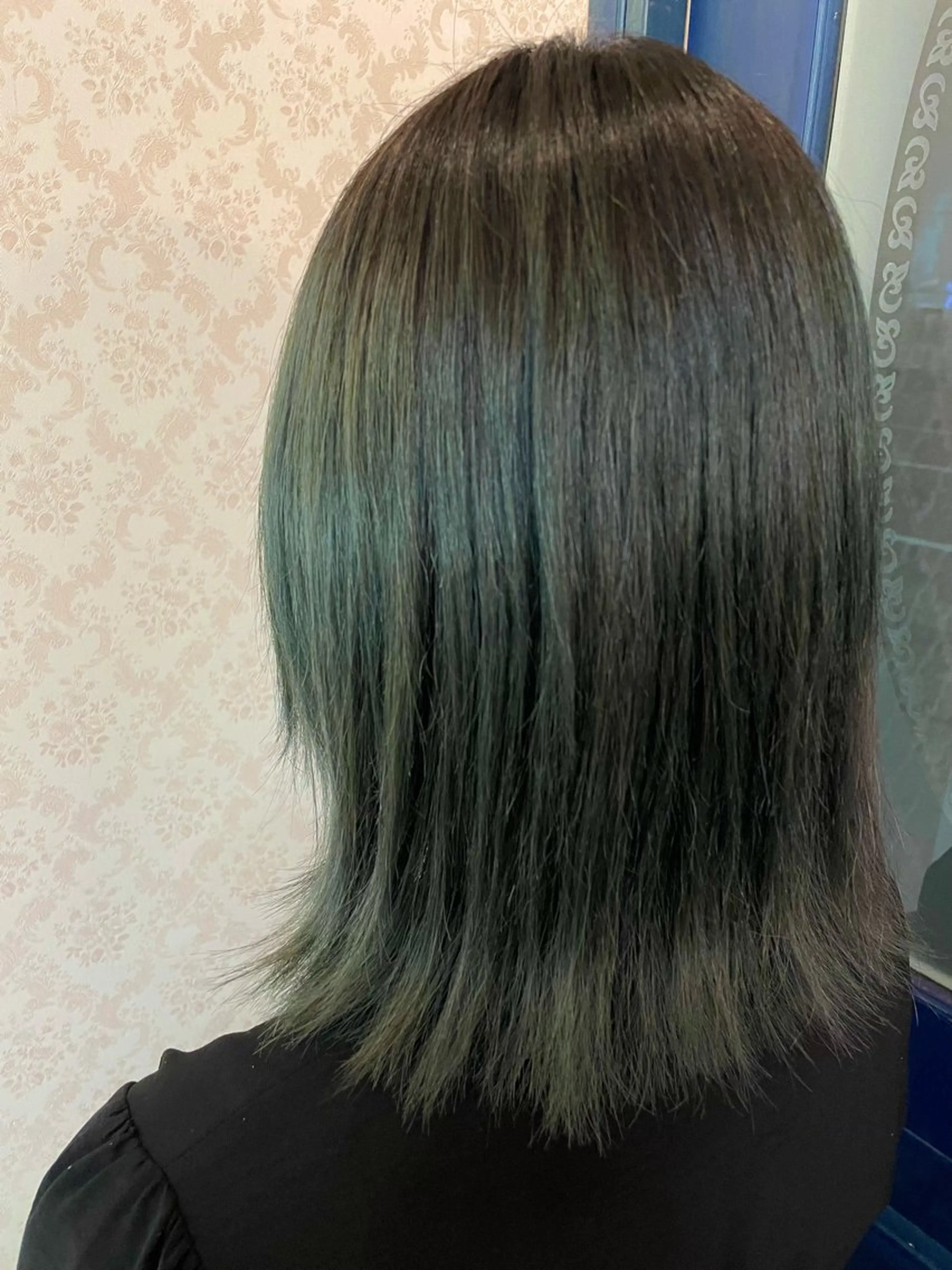 ミディアム カラー ヒヨシ ルナのヘアスタイル