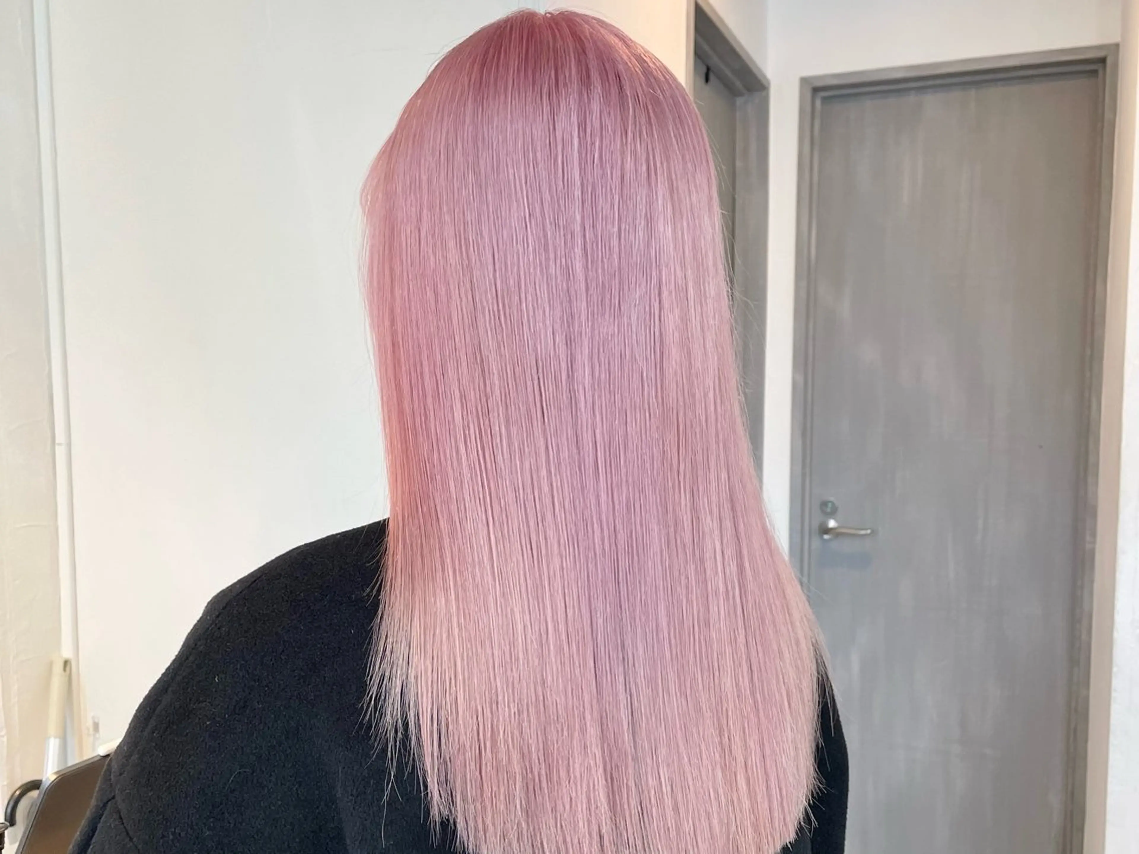 ロング カラー ピンクカラー ホワイトピンク ブロンド・ハイトーン ／遠藤将太のヘアスタイル