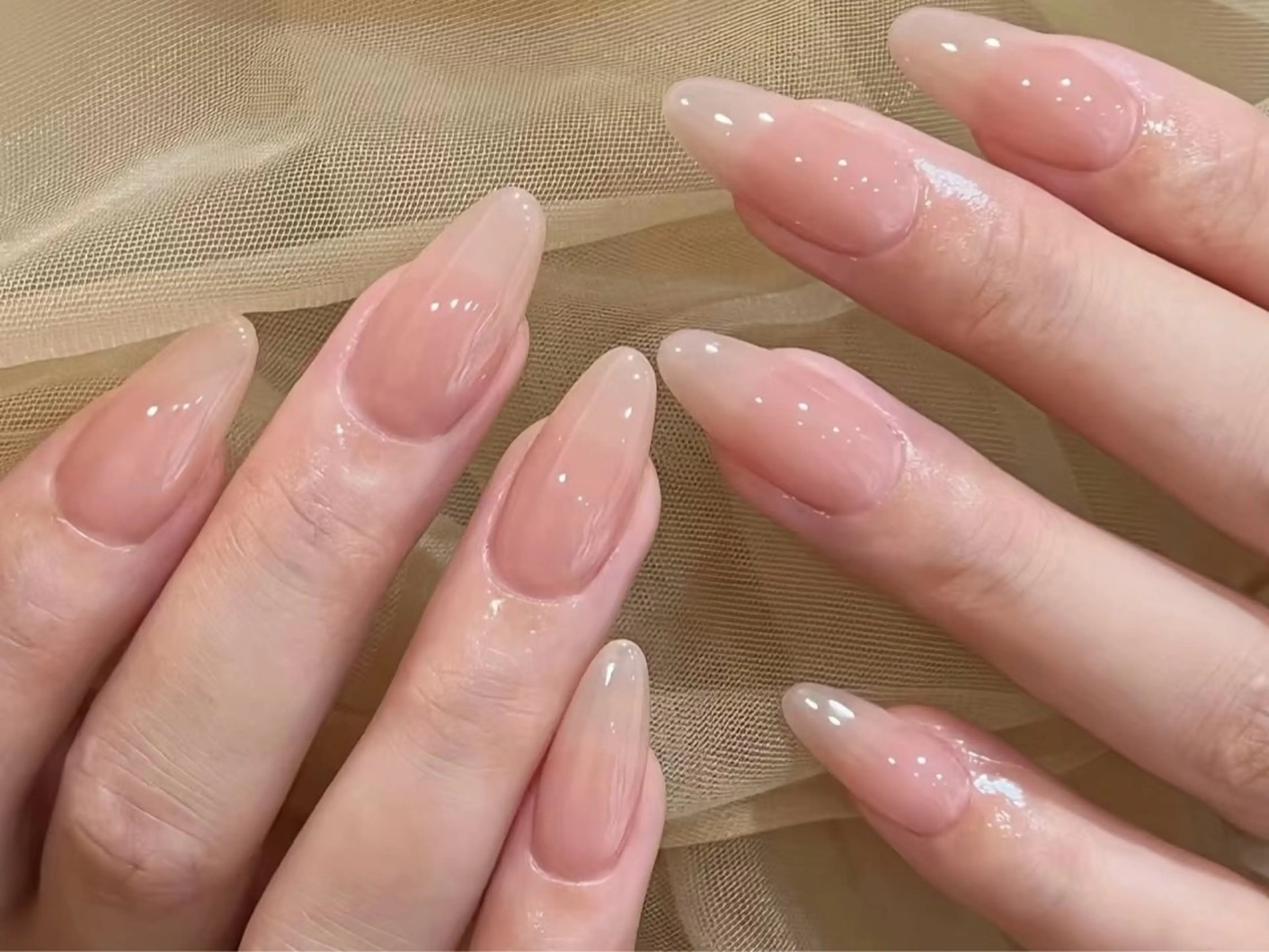 ネイル グラデーション オフィスネイル ピンク シンプルネイル ハンドネイル ハンドケア DarkHoney 池袋店のネイルデザイン