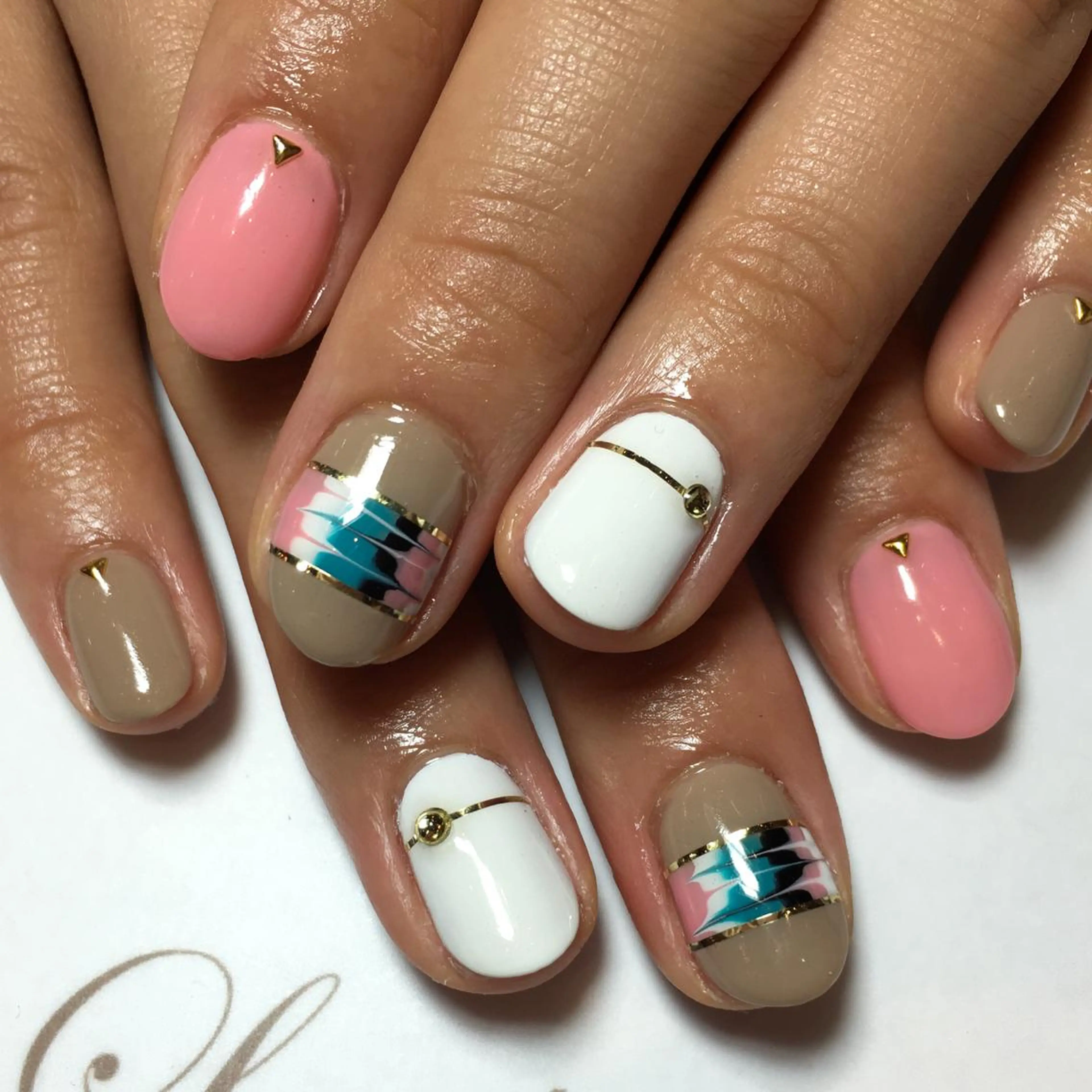 ネイル Li'leaNail AINAのネイルデザイン