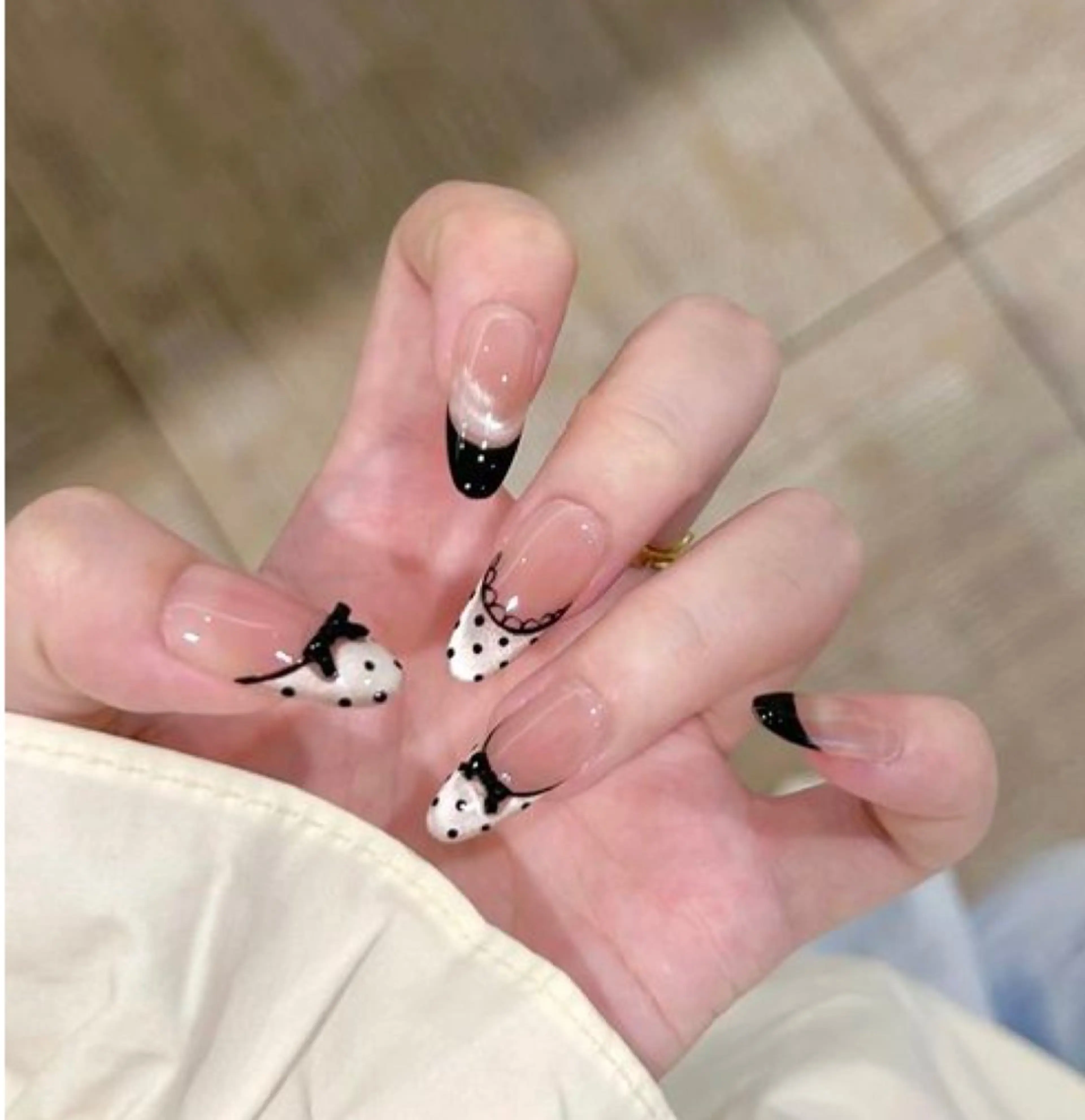 ネイル ハンドネイル Tini ANA.CHUOのネイルデザイン