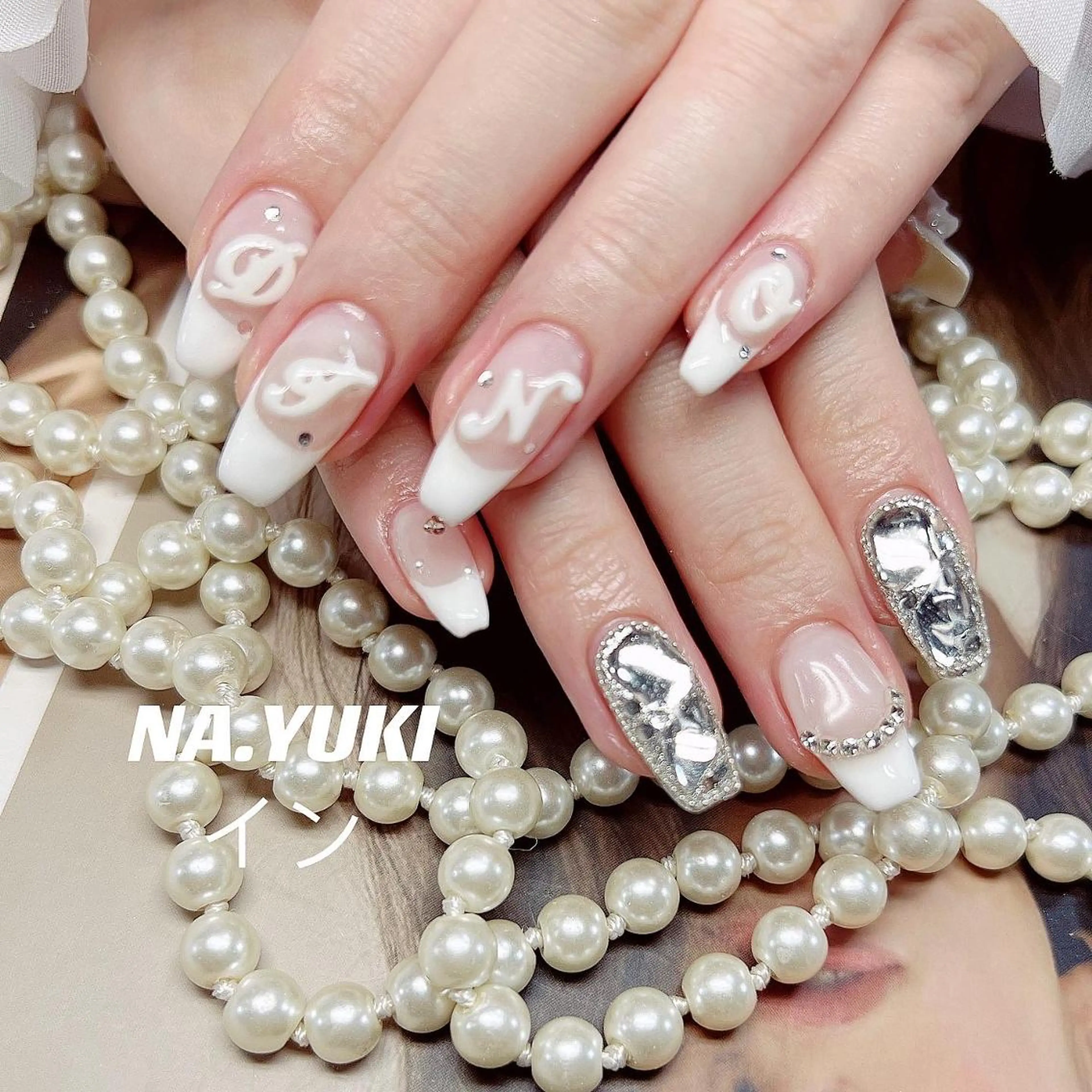 ネイル 🦋 Queenieのネイルデザイン