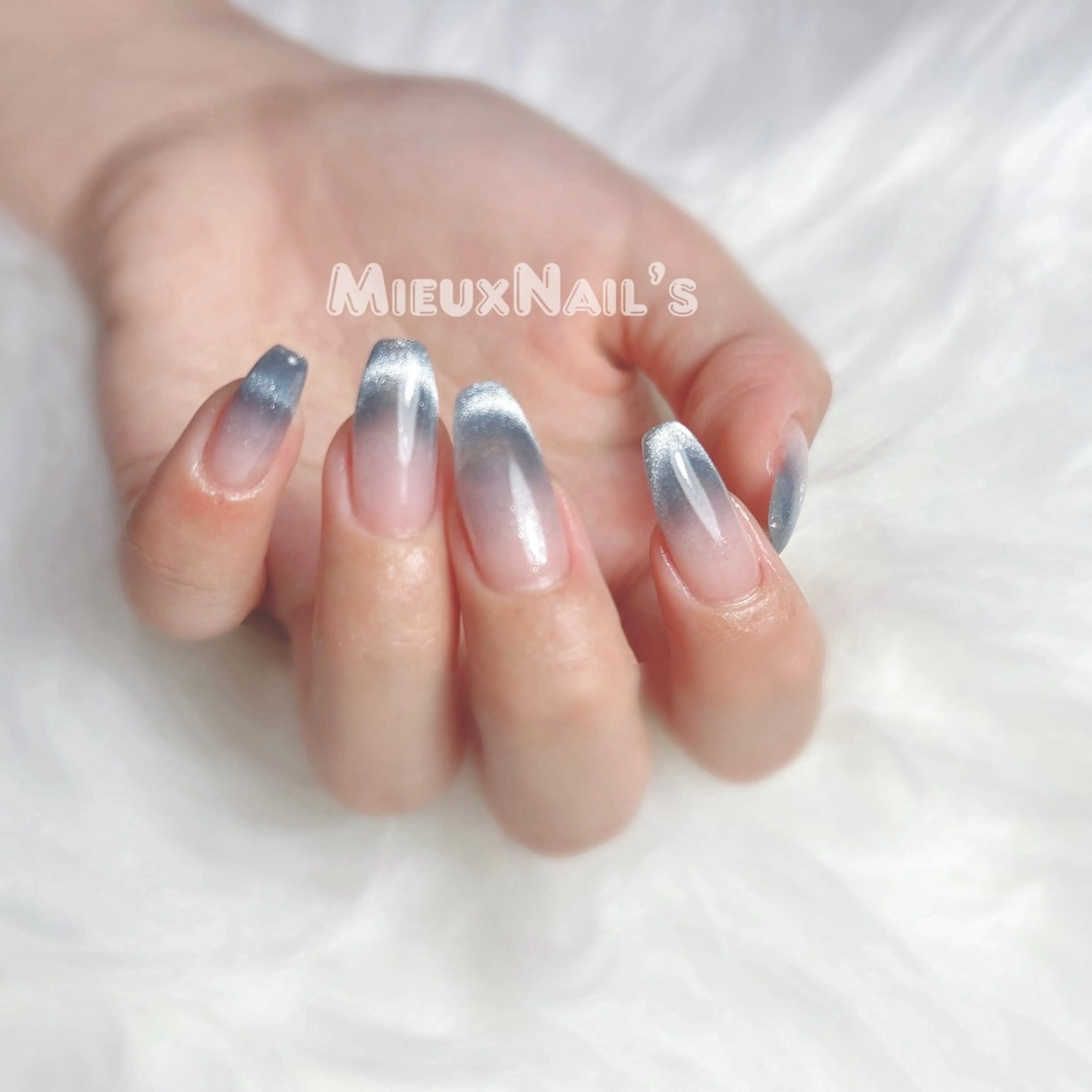 ネイル グラデーション マグネットネイル Miyu❤️‍🔥 Mieuxnailsのネイルデザイン