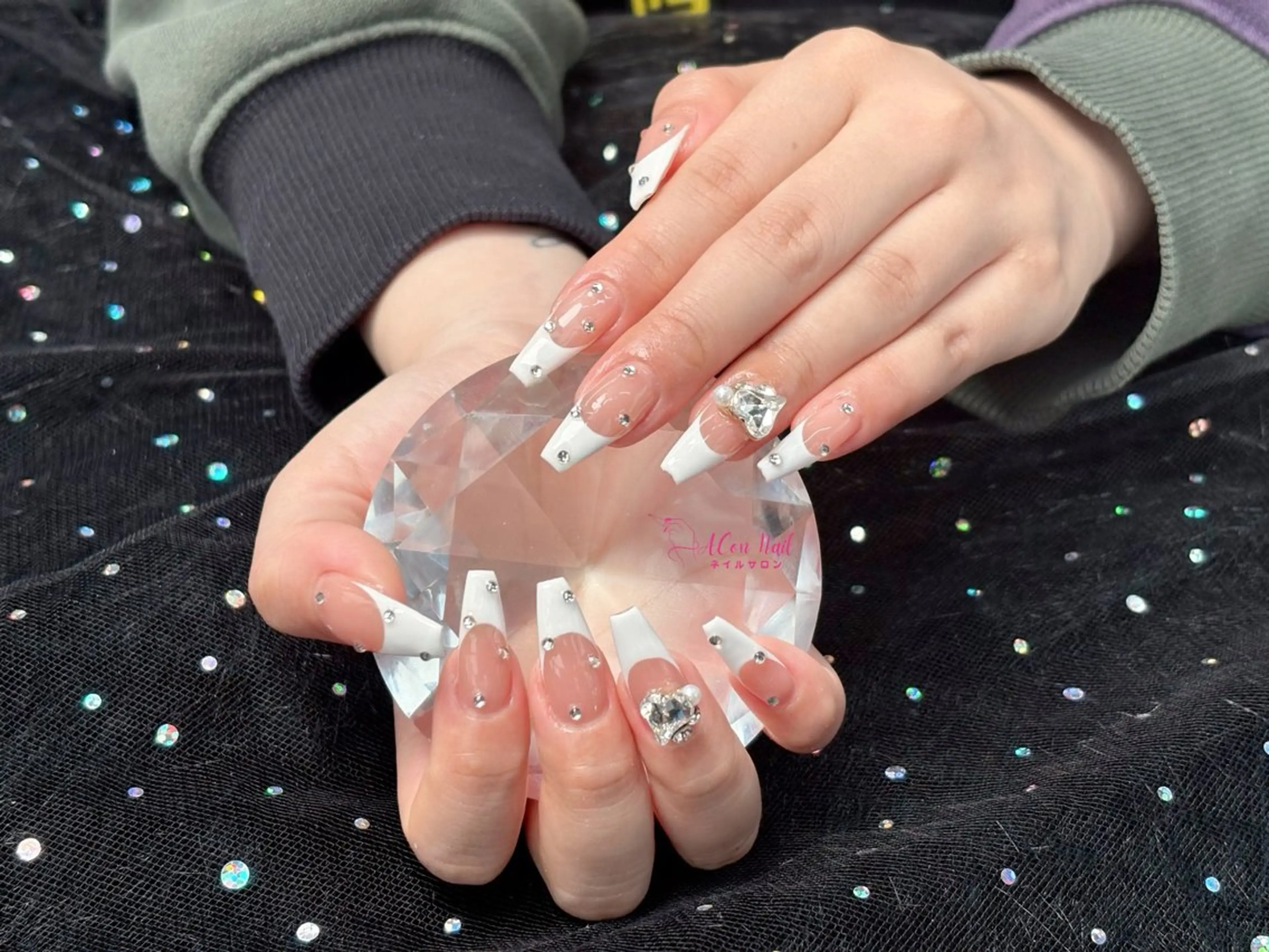 ネイル 桜ネイル 長さ出し フラワーネイル フレンチネイル ジェルネイル AConNailSalon所属・ACon NailSalonのネイルデザイン