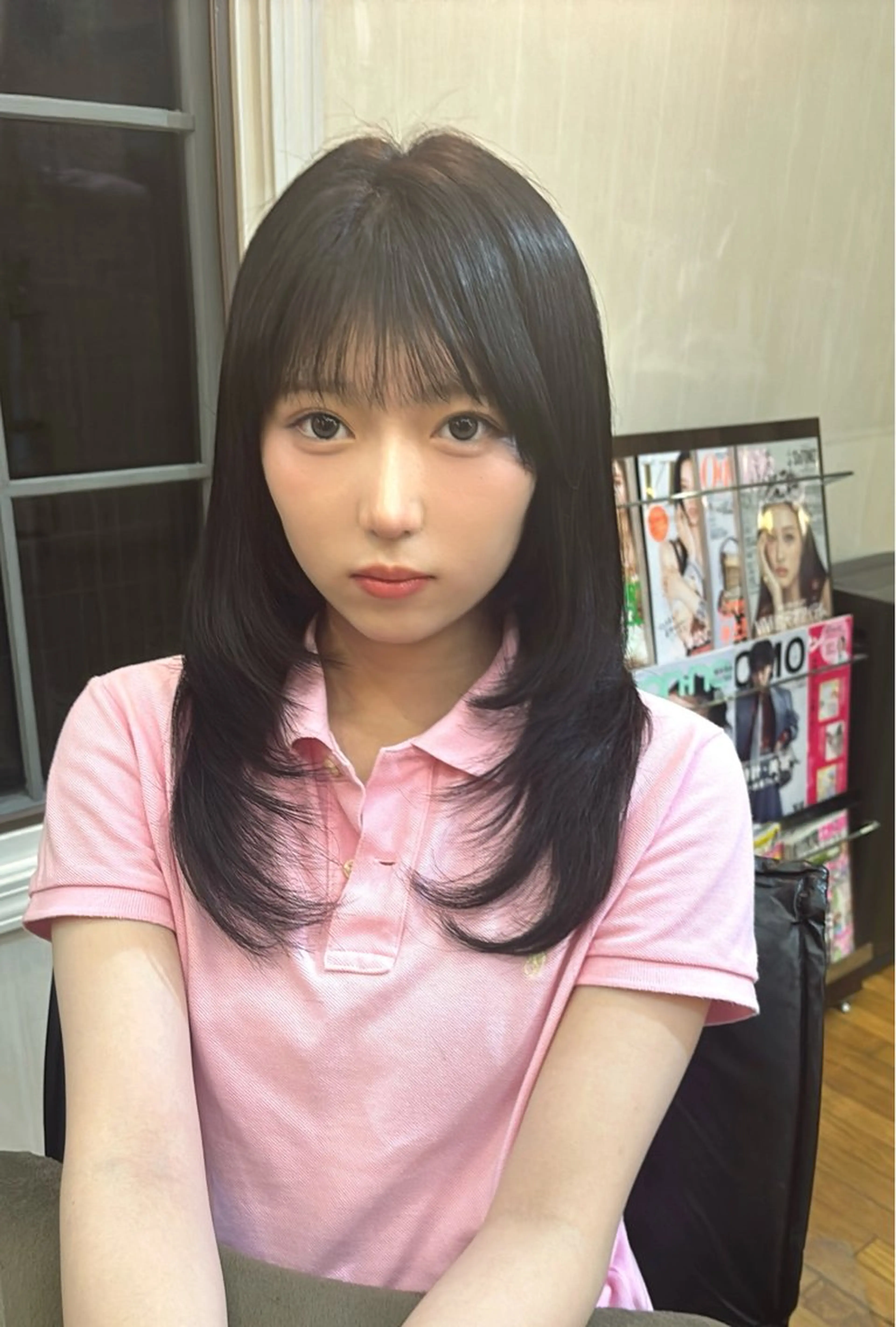 セミロング レイヤーカット コットンファイブ所属・タ カギのヘアスタイル