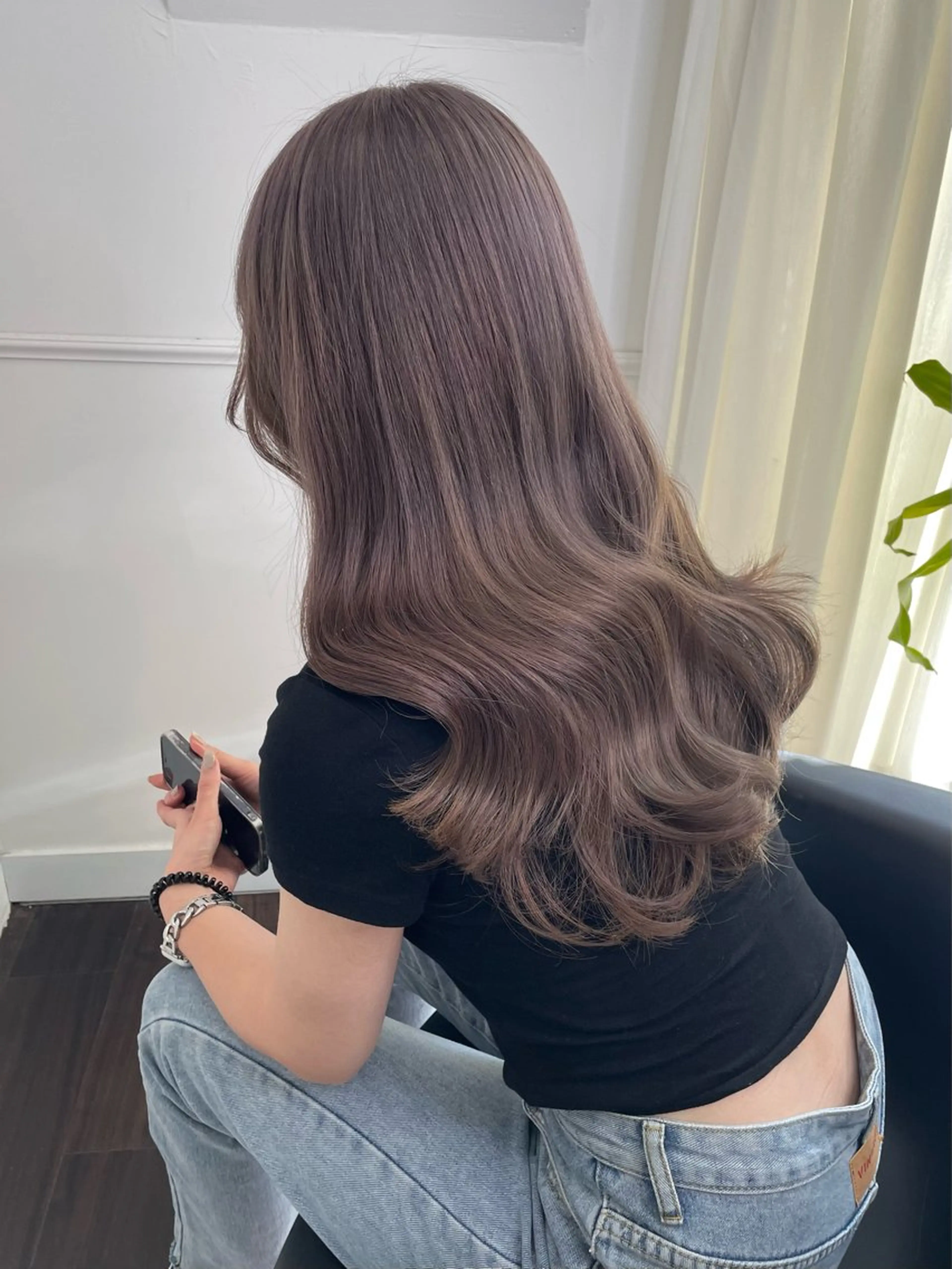 ロング カラー ヘアアレンジ アッシュ ベージュカラー ブリーチ 透明感カラー ダブルカラー maoブリーチ無し 似合わせカラーのヘアスタイル