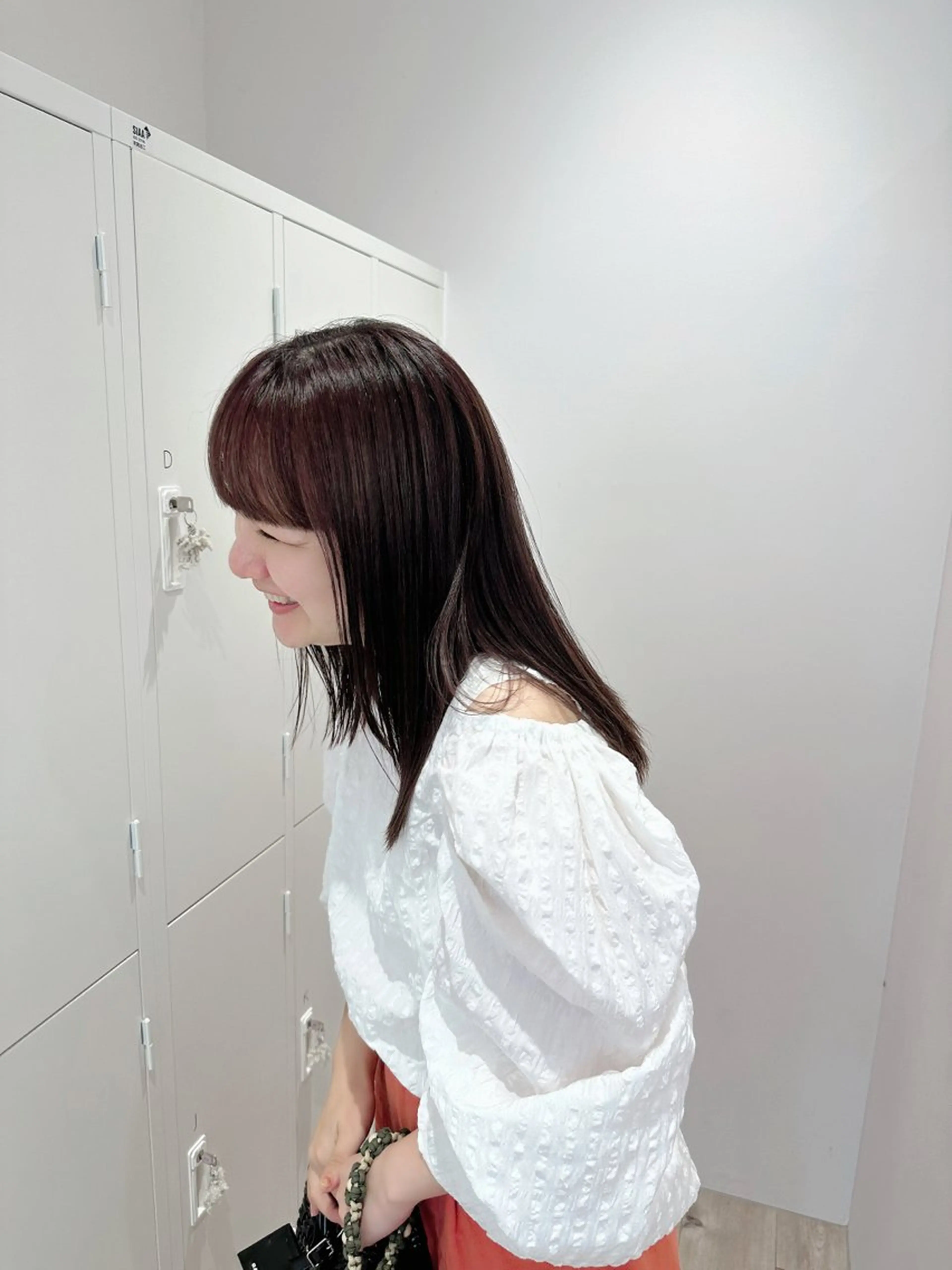 ミディアム パープルカラー 村田 菜摘のヘアスタイル