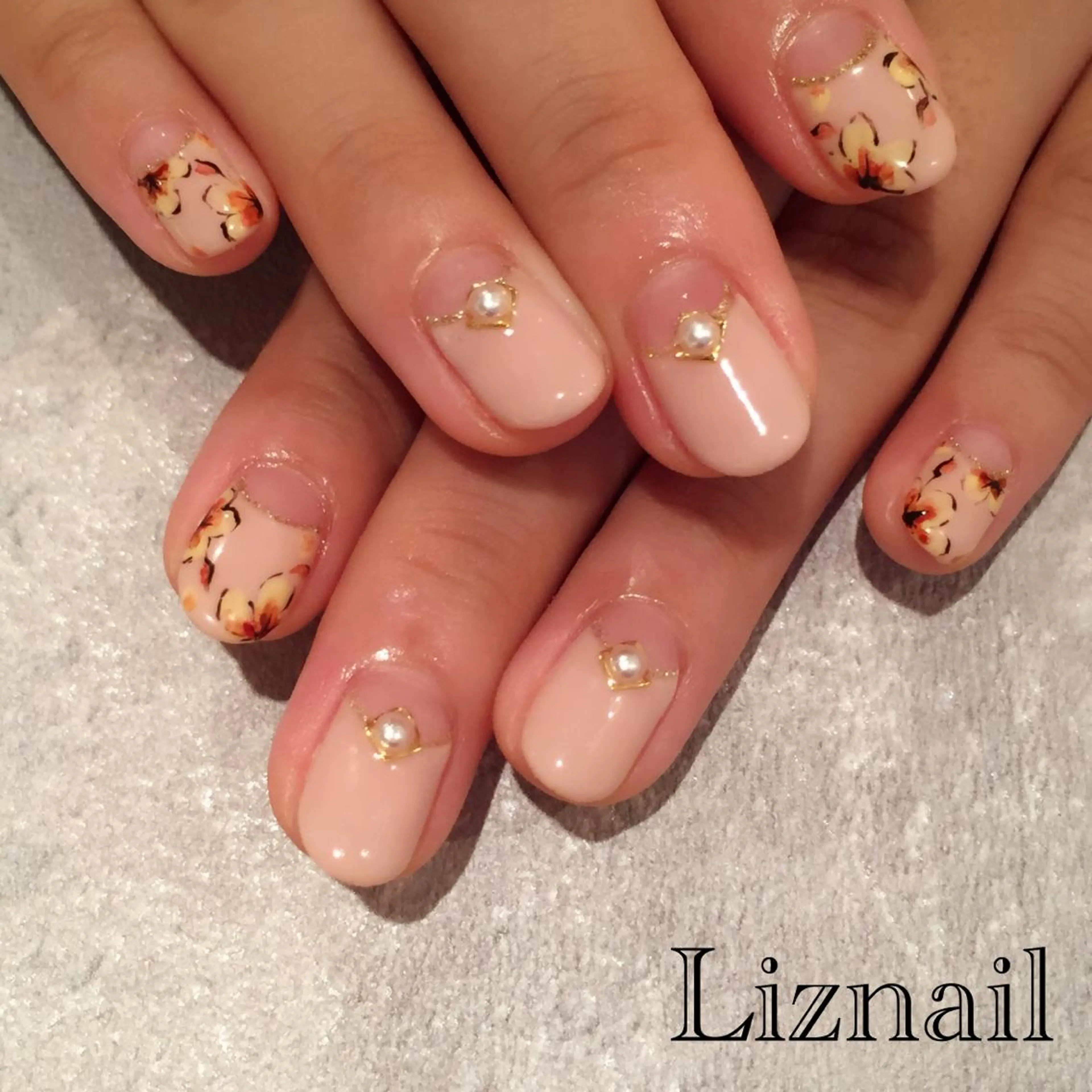 ネイル Rawr / saoriのネイルデザイン