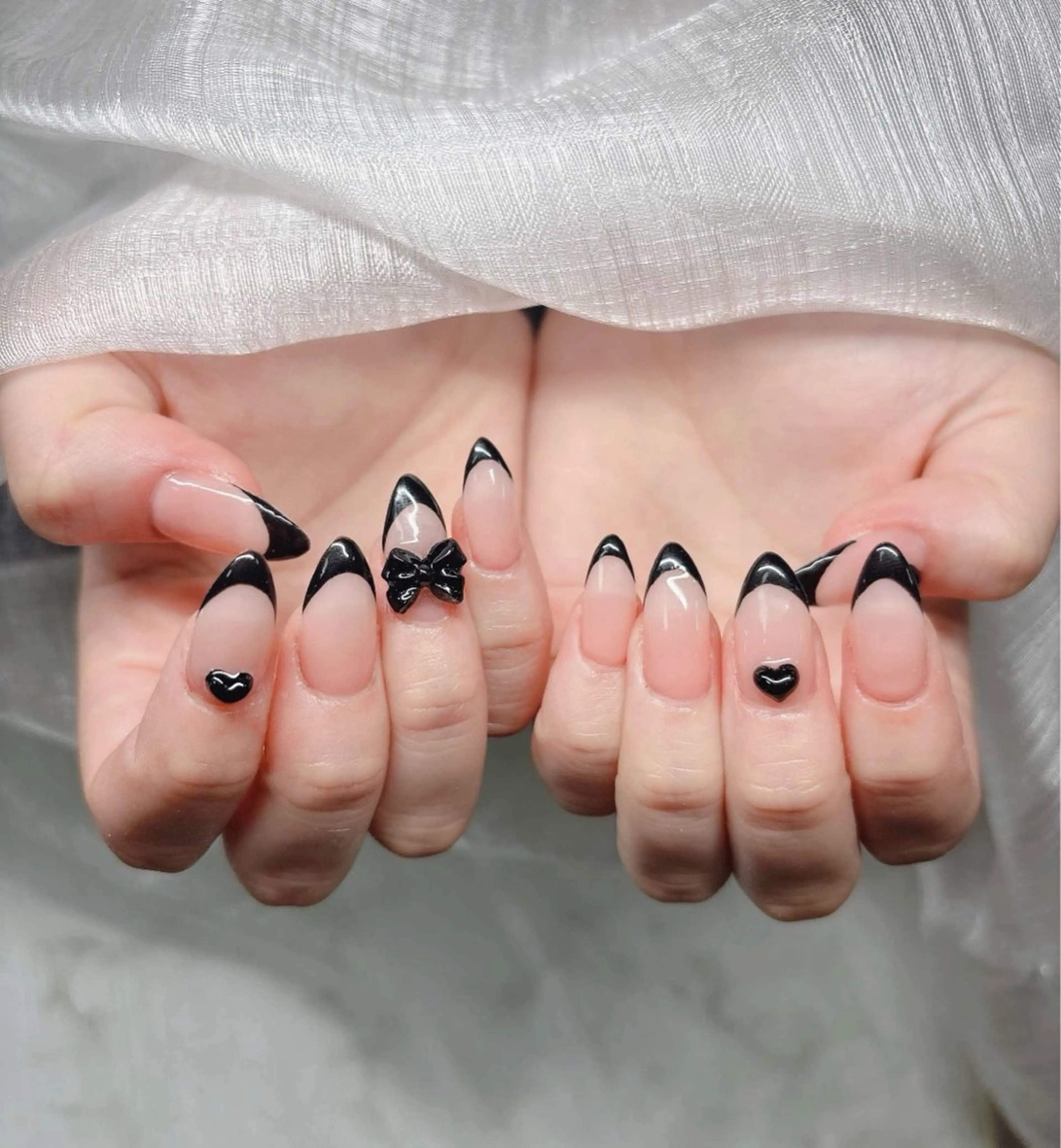 ネイル 長さ出し グラデーション 卒業式 キラキラネイル マグネットネイル ハンドネイル Lee Nailsのネイルデザイン