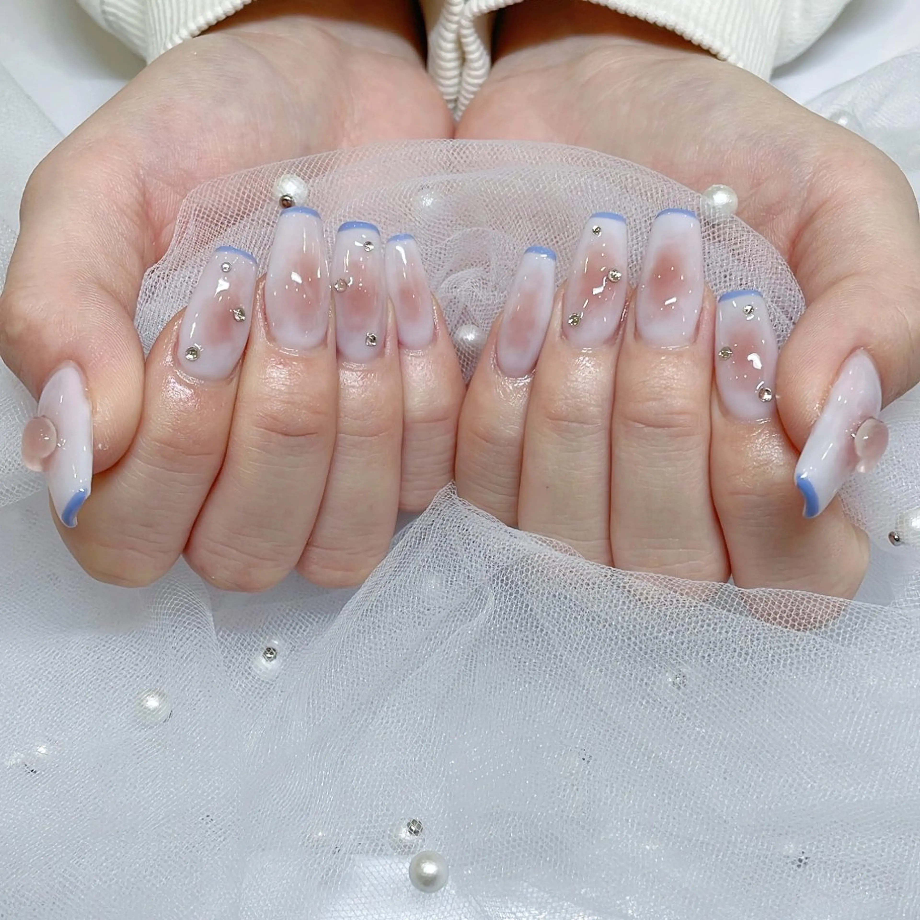 ネイル ハンドネイル misaki 🩰‎🤍🎀のネイルデザイン