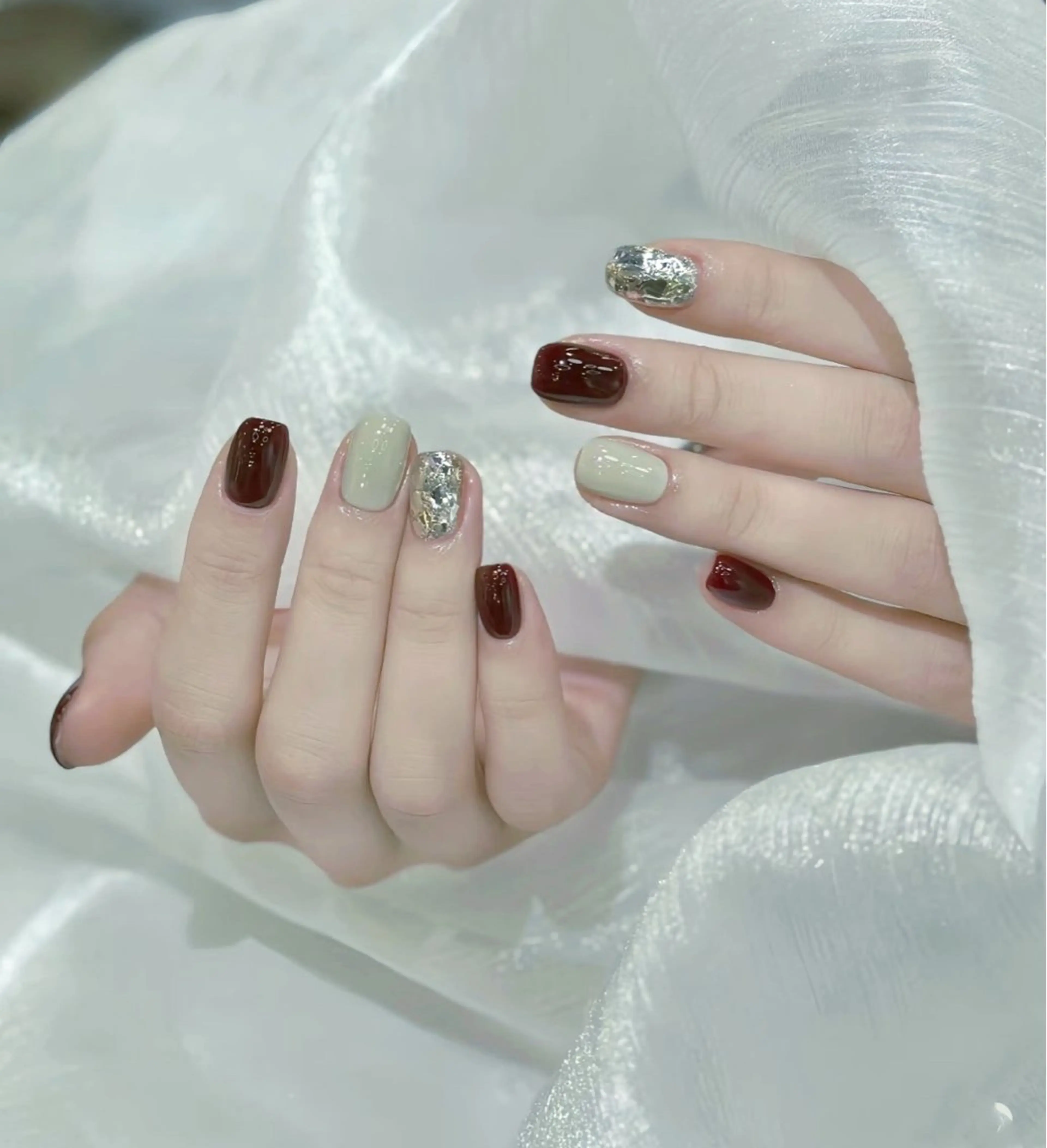 ネイル pink ladyサロン所属・べ にのネイルデザイン