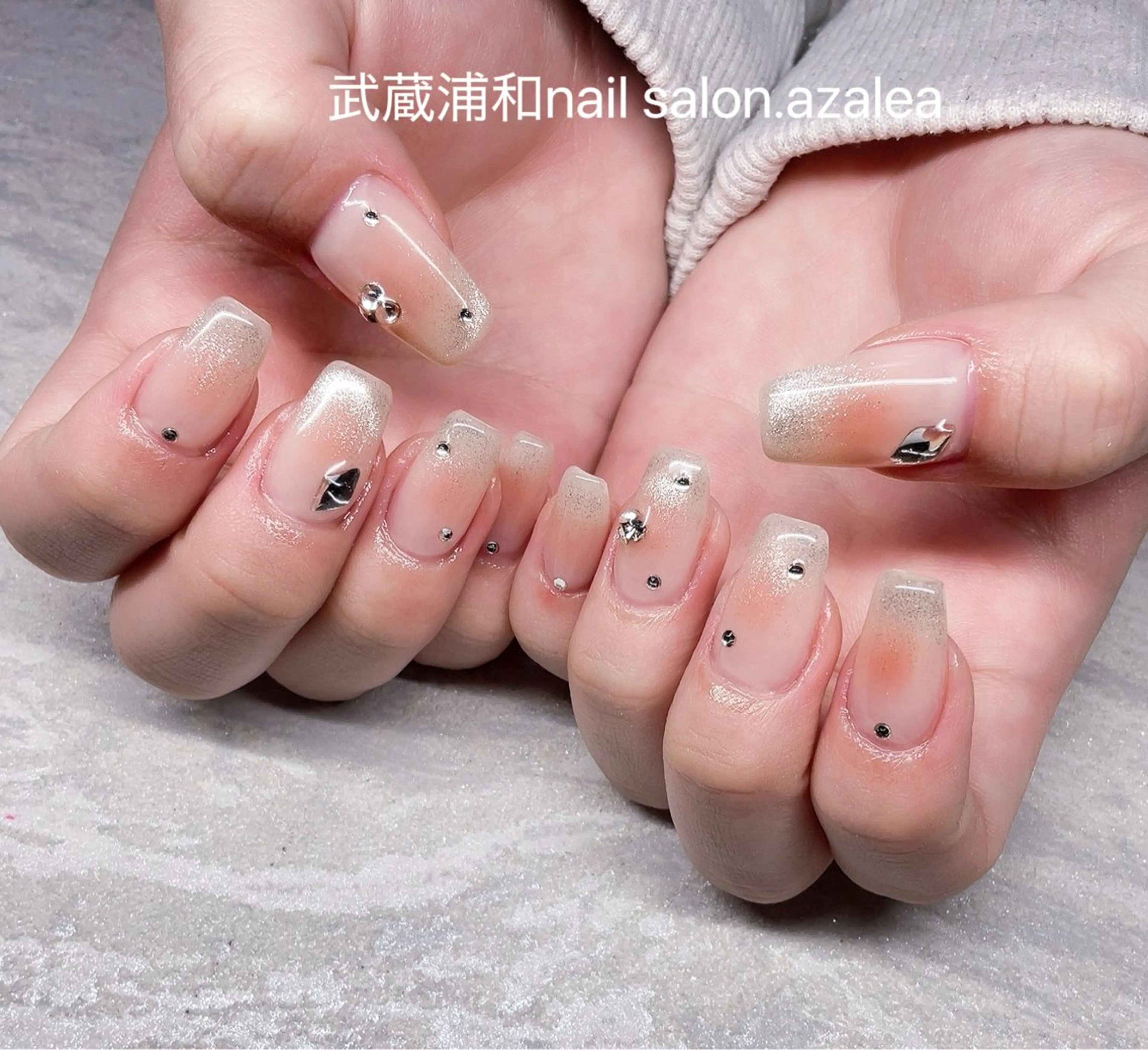 ネイル ハンドネイル R inのネイルデザイン