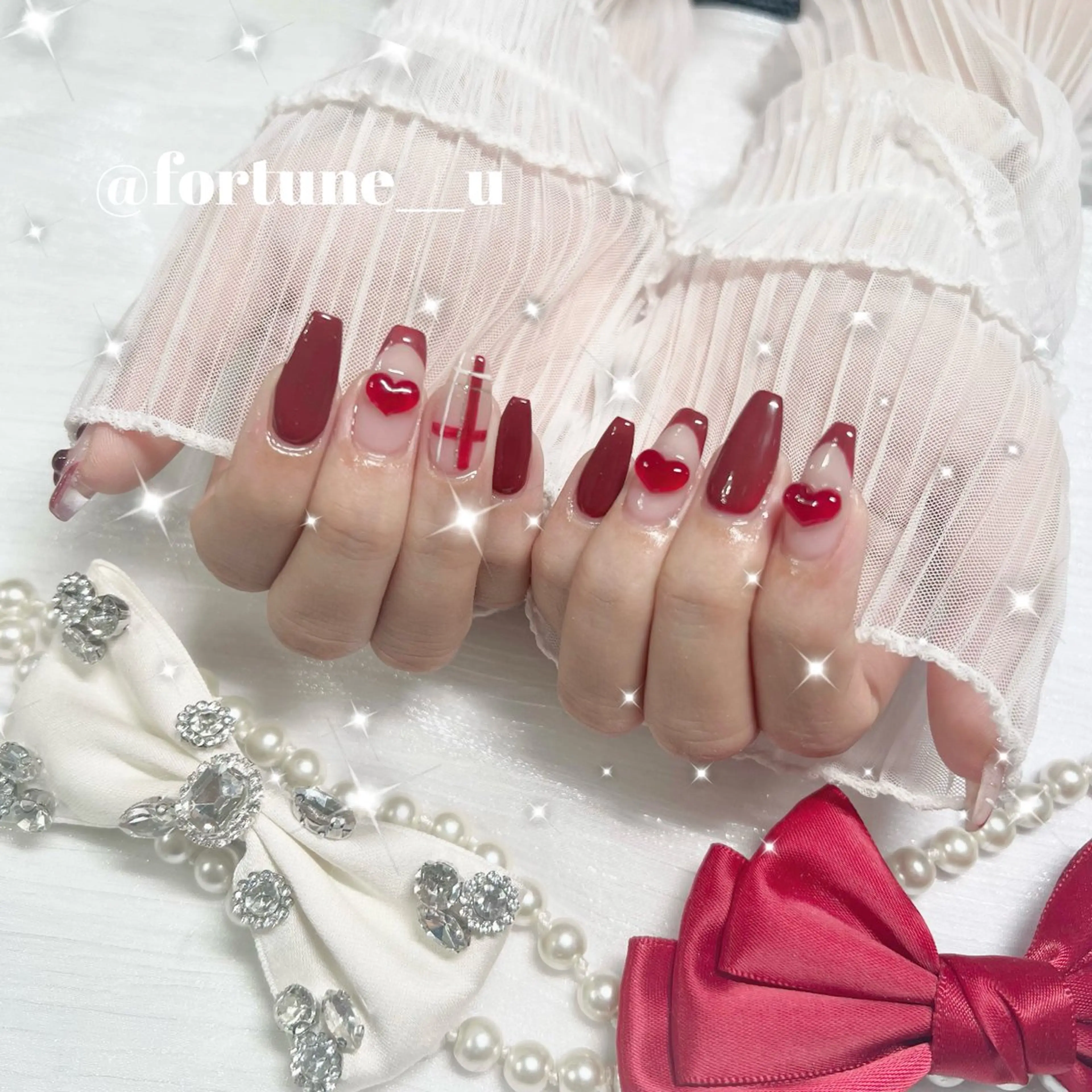 ネイル チークネイル ガーリー 韓国ネイル 水色 持ち込み ハンドネイル 💜 Yuuna💜のネイルデザイン