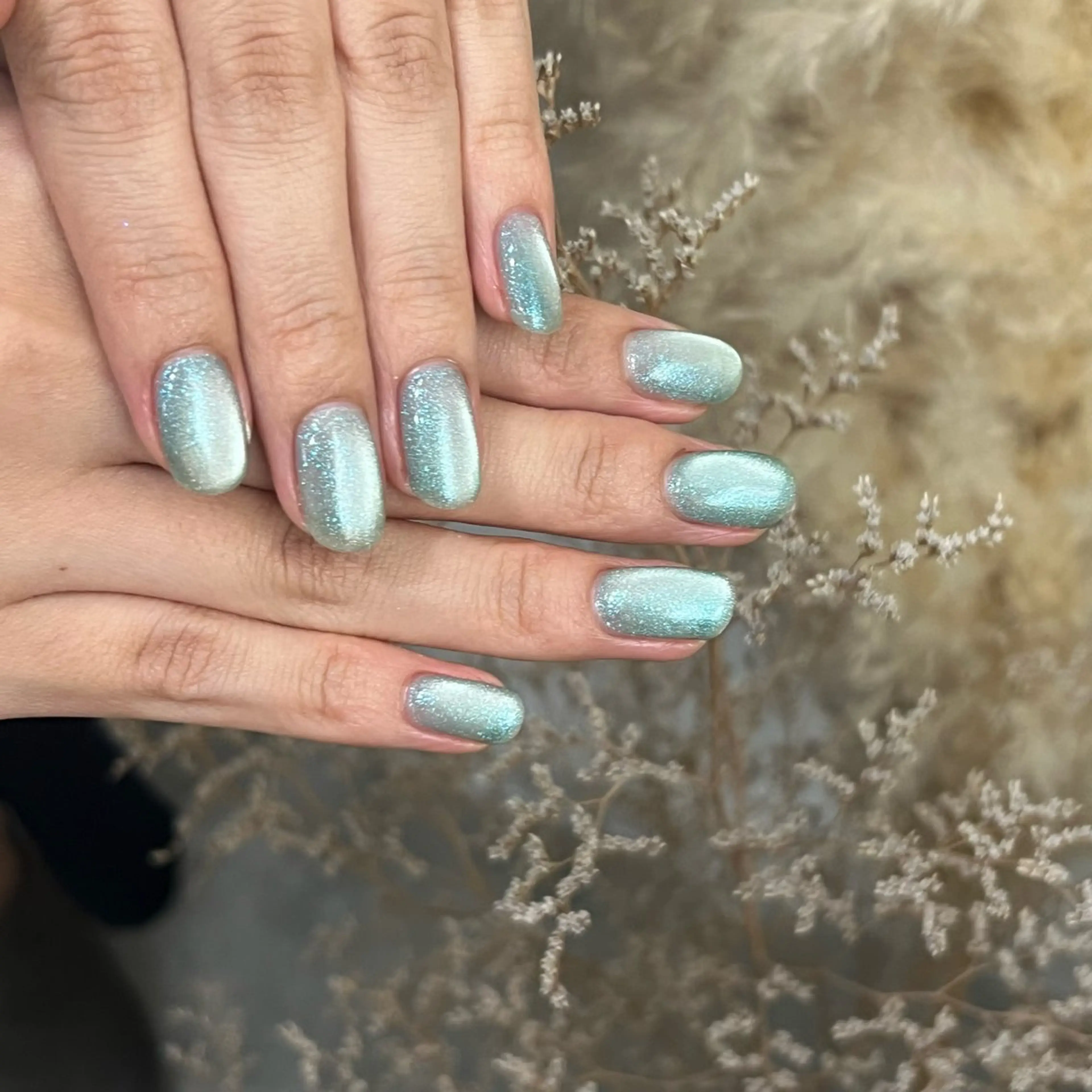 ネイル フットネイル 氷ネイル・うるうるネイル マグネットネイル aimer more ANZU🍯のネイルデザイン