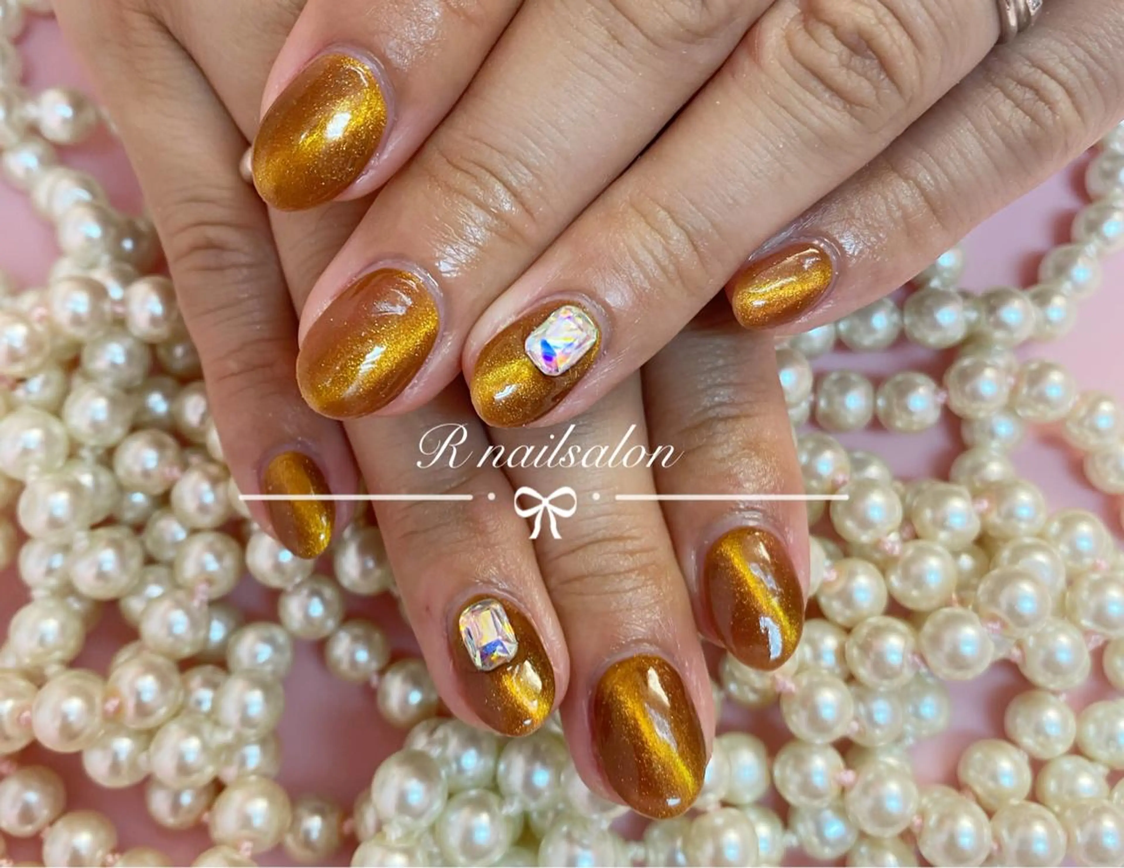 ミディアム R NAILSALONのネイルデザイン