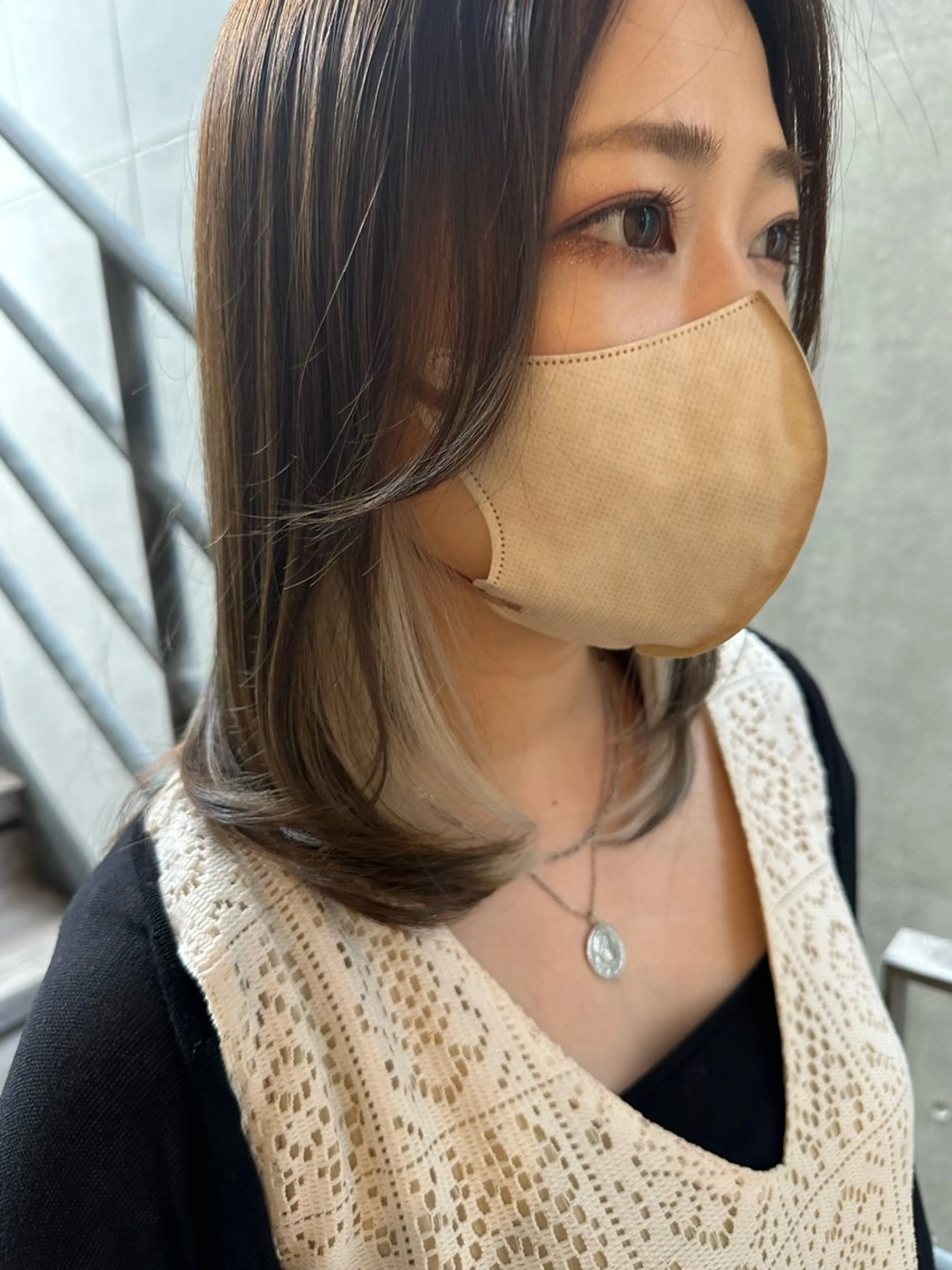 セミロング カラー パーマ ヘアアレンジ ベージュカラー イヤリングカラー ストレートパーマ VIVIE【ヴィヴィ】所属・髪質改善/韓国風 レイヤー/田村祐樹のヘアスタイル