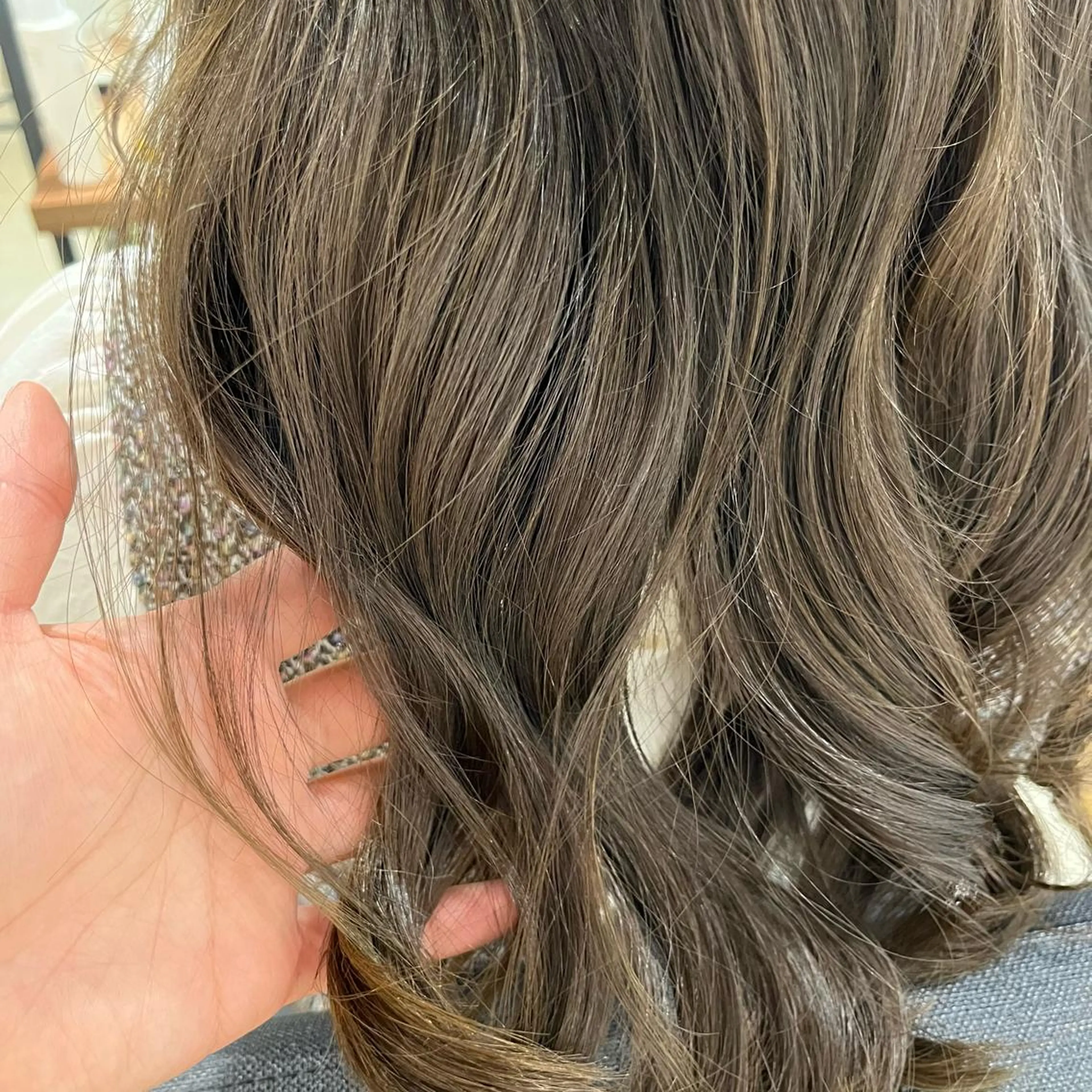 ロング カラー ベージュカラー ブリーチ ダブルカラー ブリーチなしカラー カット ヘアカラー トリートメント 🌷レイヤーカット/ フルキシオリ🌷のヘアスタイル