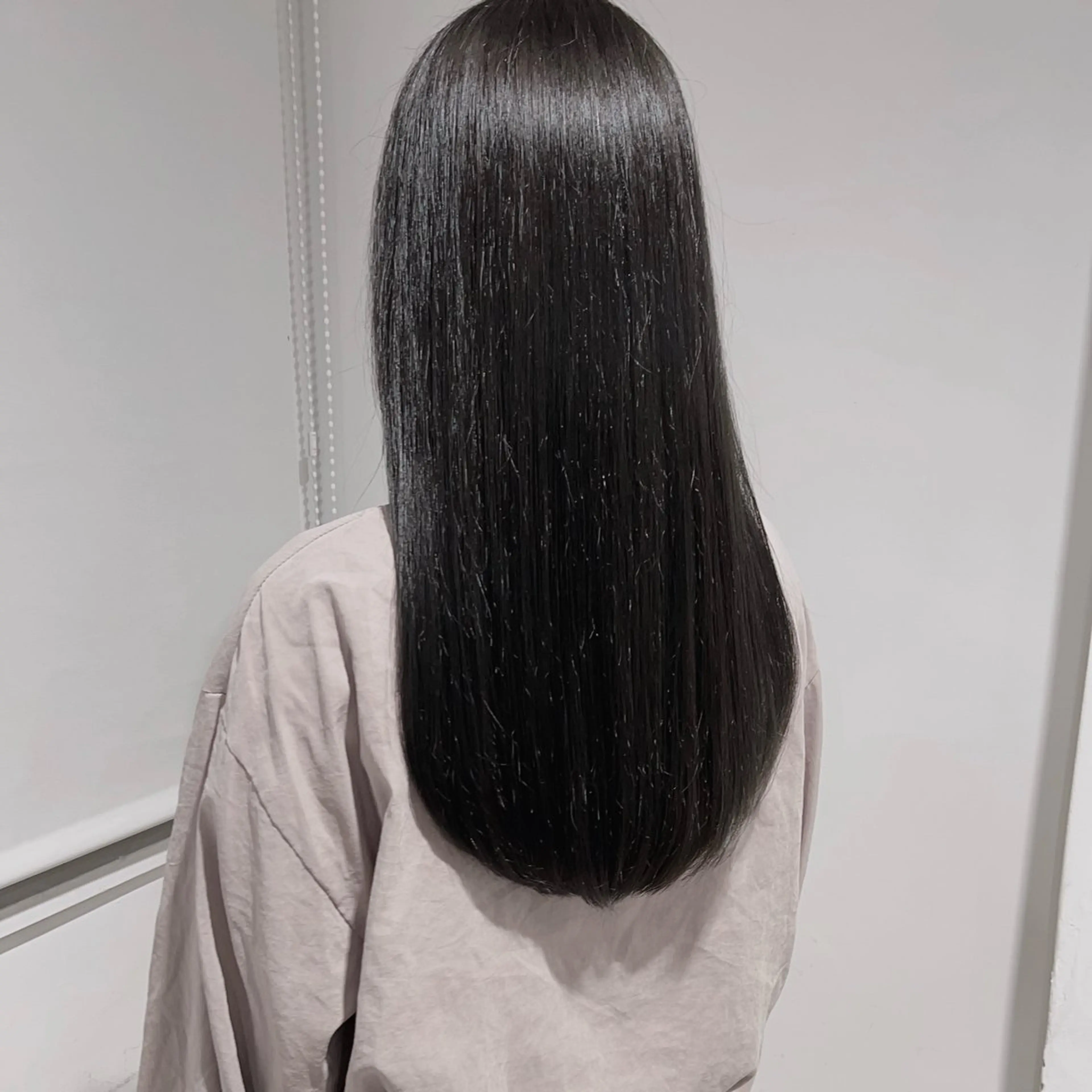 ロング カラー カット ヘアカラー トリートメント 𓏸レイヤー髪質改善 透けカラーカノン🫧のヘアスタイル