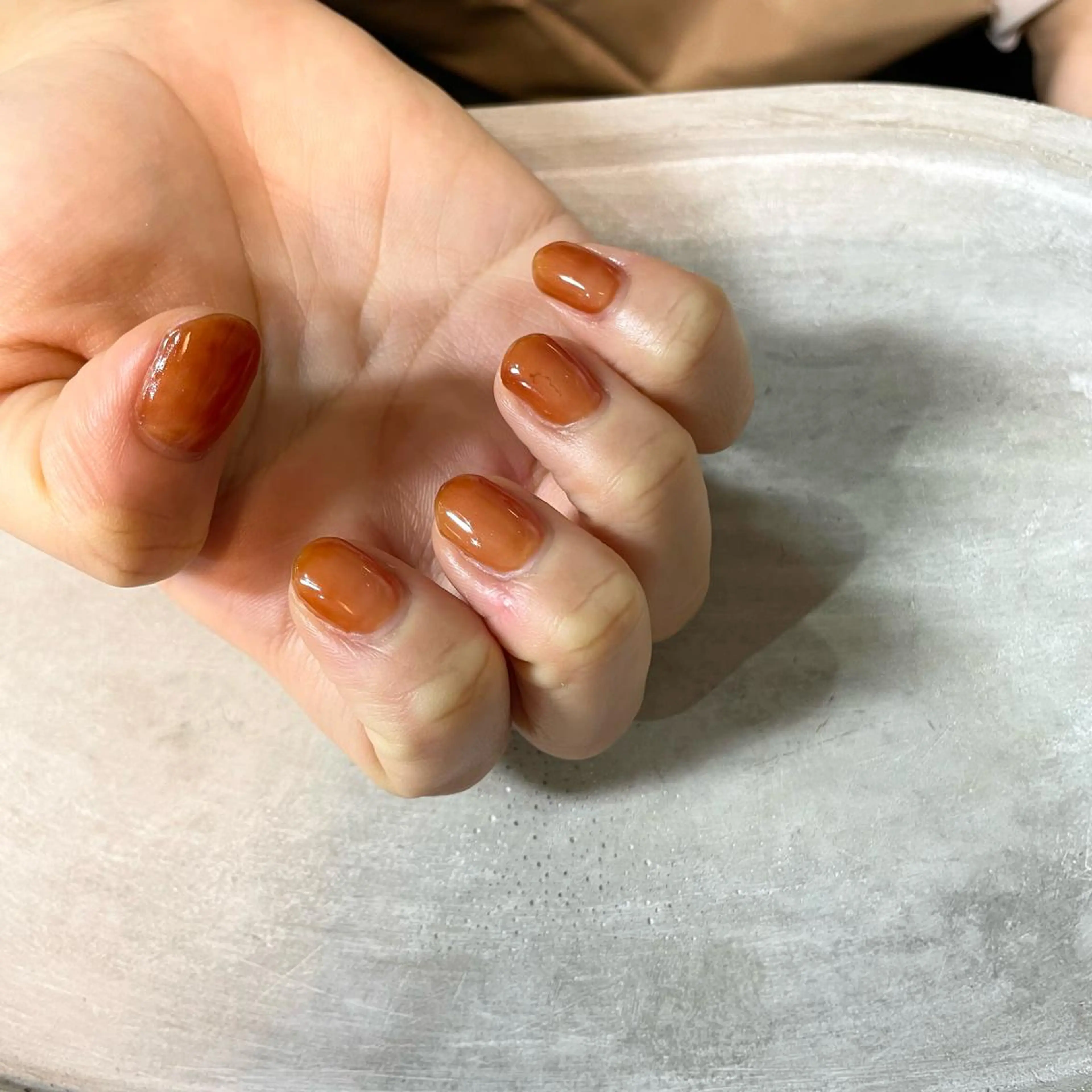 ネイル anyora nail salon所属・大人ワンホン キラキラ／Ayanoのネイルデザイン