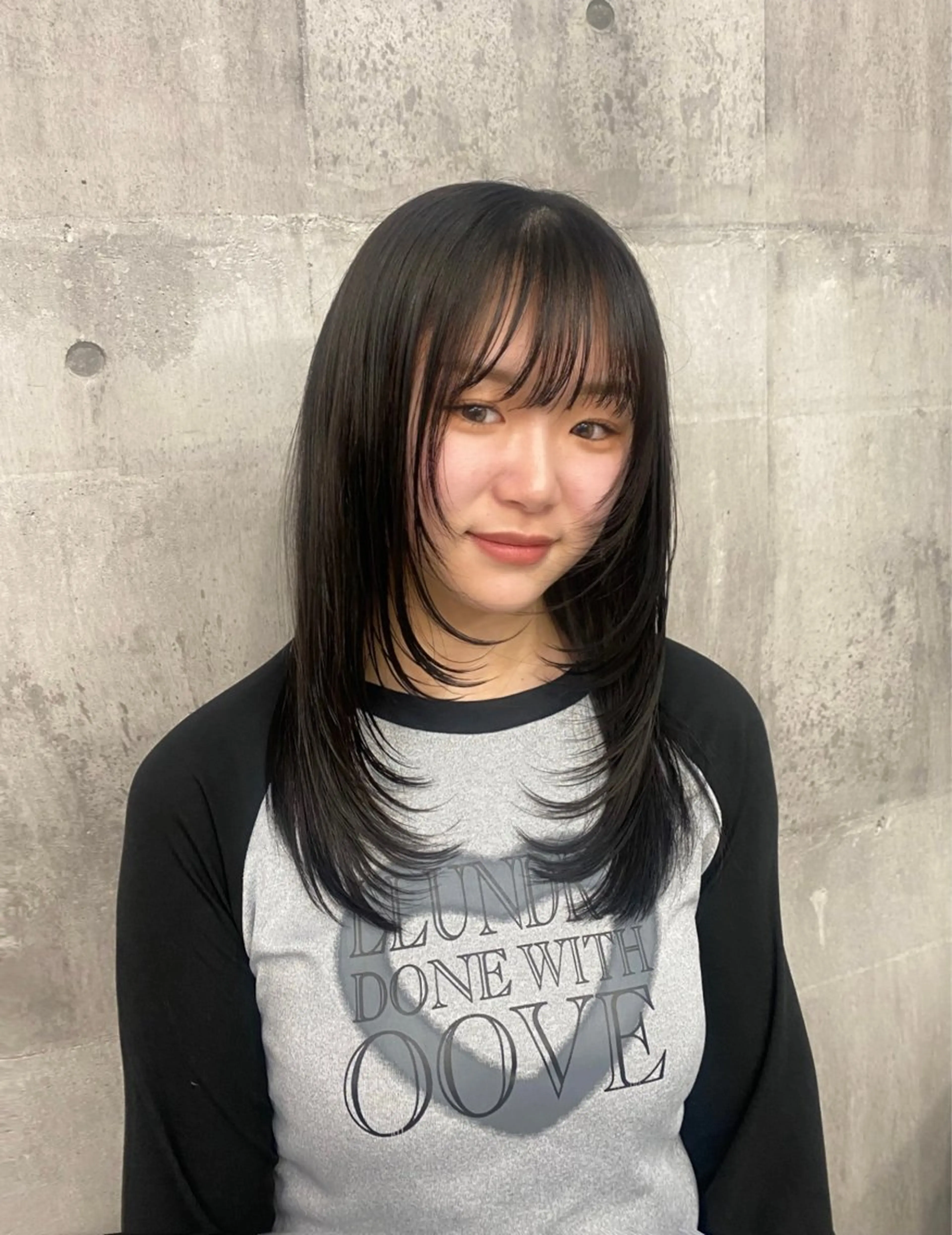 セミロング カラー ヘアアレンジ のん🎀ハイトーン/ レイヤーカット🐳のヘアスタイル